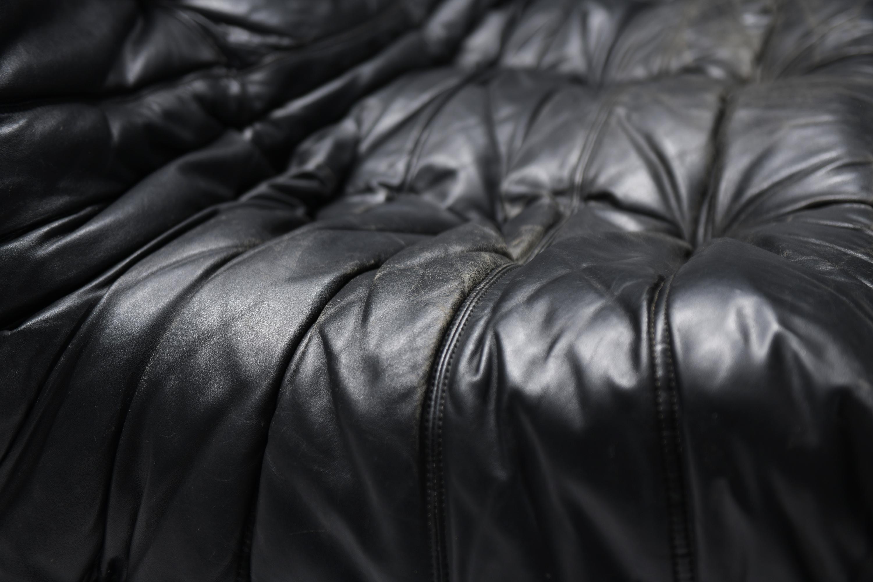 Leather Vintage Togo from 1980 in original black leather by Michel Ducaroy - Ligne Roset For Sale