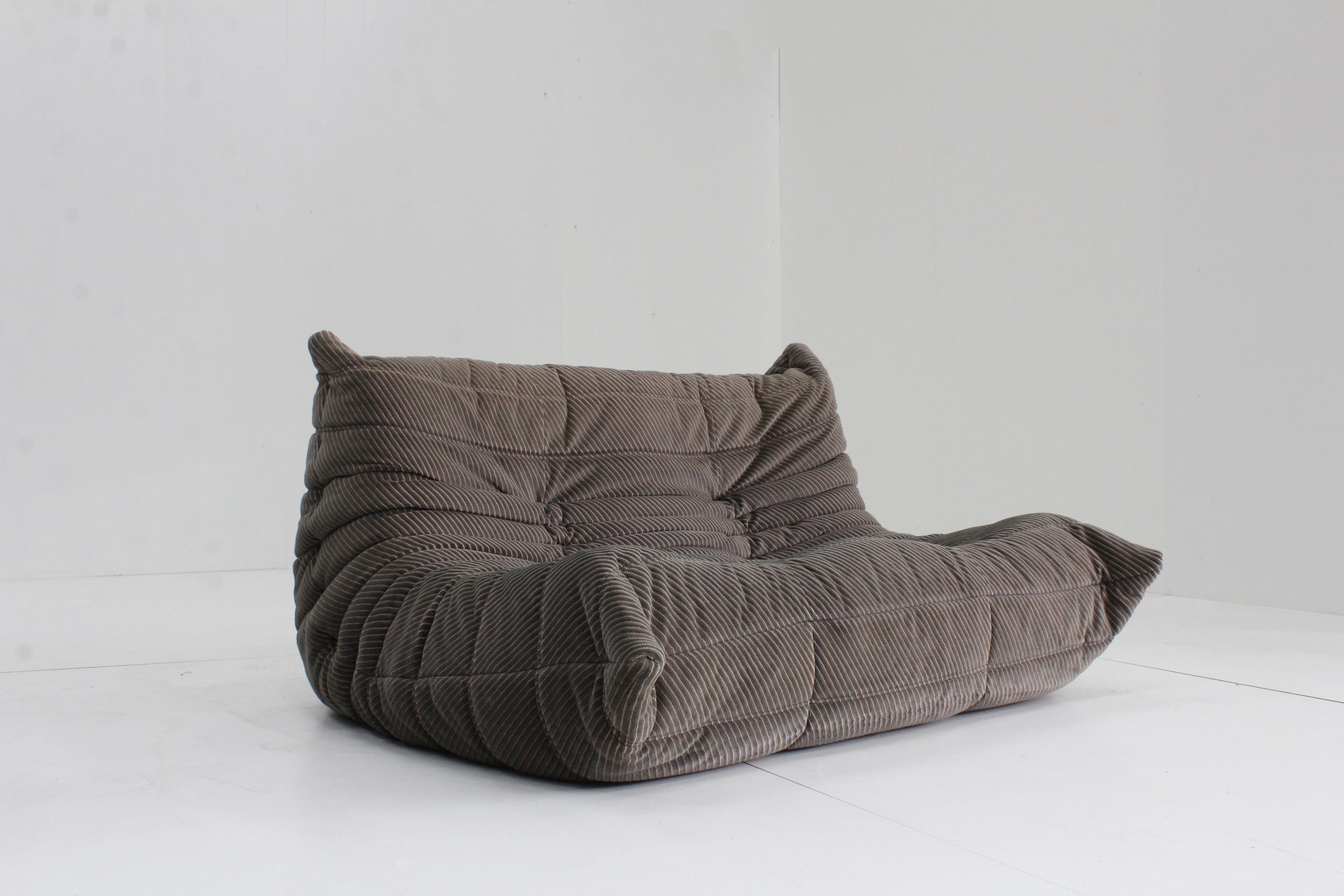 Vintage Togo ligne Roset sofa 2 seater by Michel Ducaroy 7