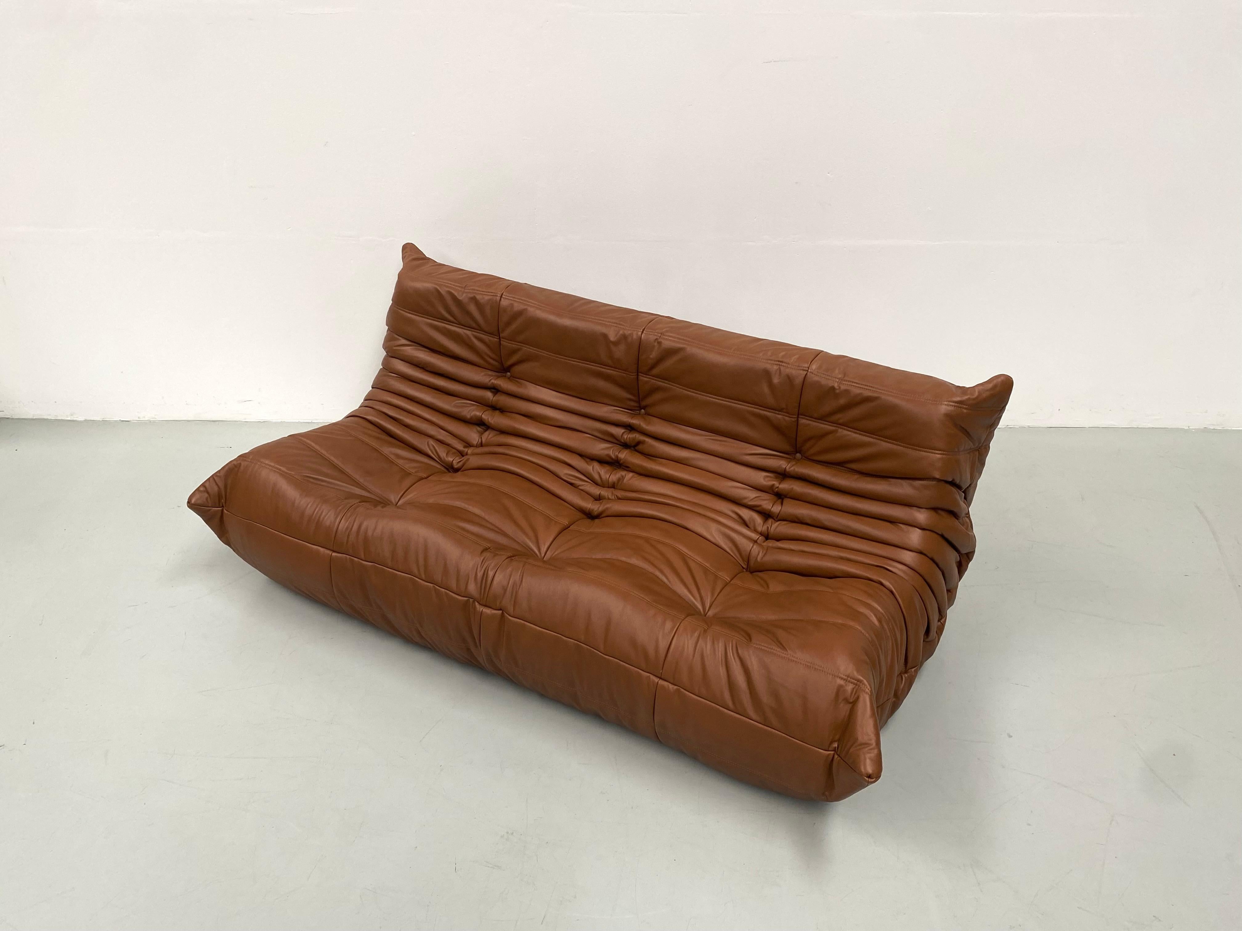 Mid-Century Modern Vintage Togo Sofa in Dark Cognac Leather by M. Ducaroy for Ligne Roset, 1970s