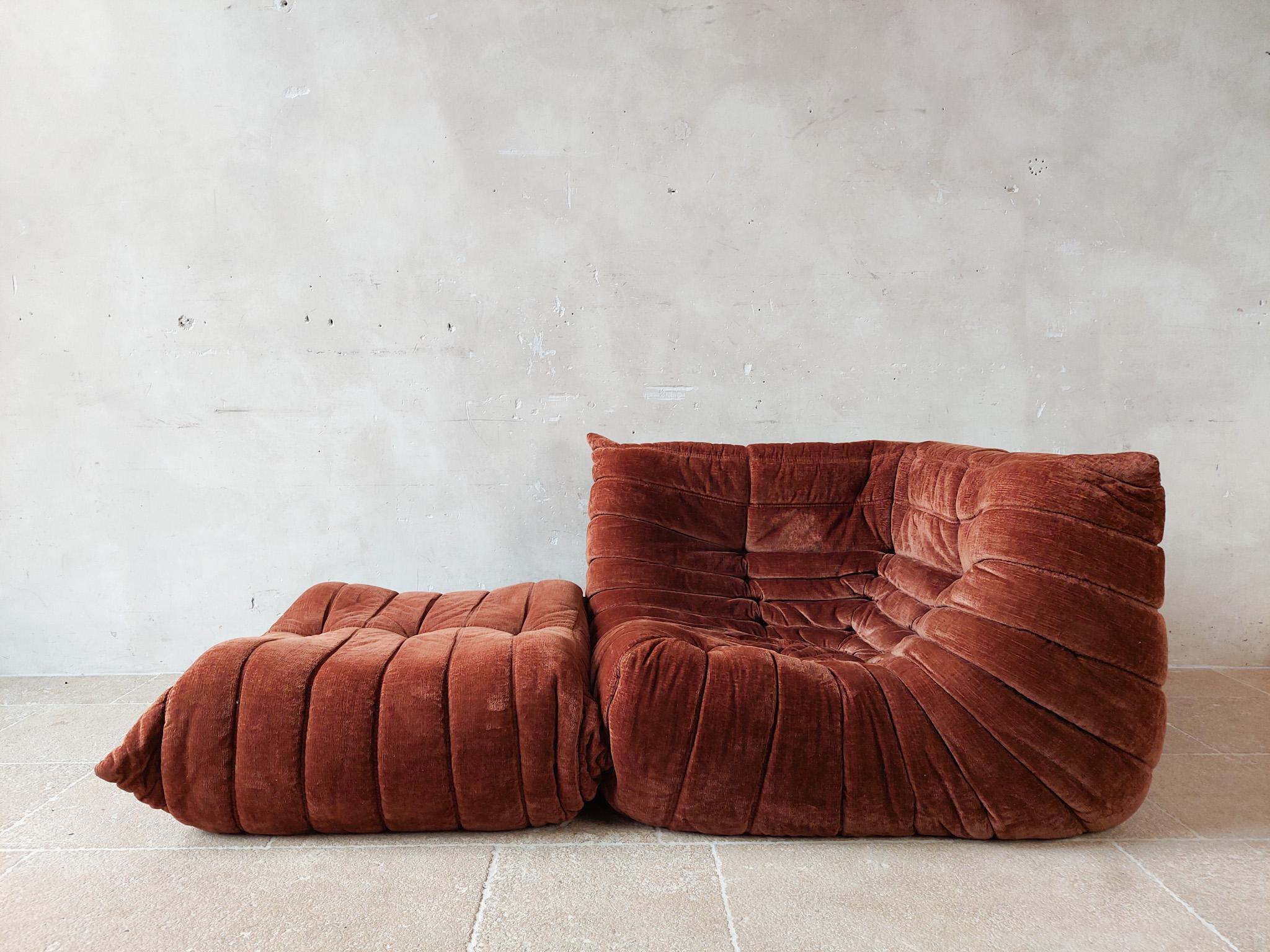 Vintage Togo Sofa Set in Cognan Brown Velvet by Michel Ducaroy for Ligne Roset For Sale 4