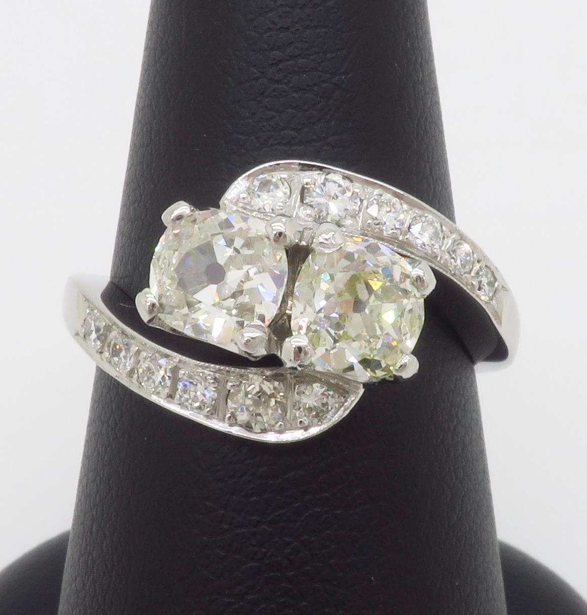 Anello vintage Toi-et-Moi in oro bianco 14 carati in vendita 1