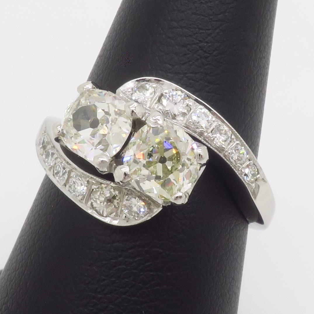 Anello vintage Toi-et-Moi in oro bianco 14 carati in vendita 2