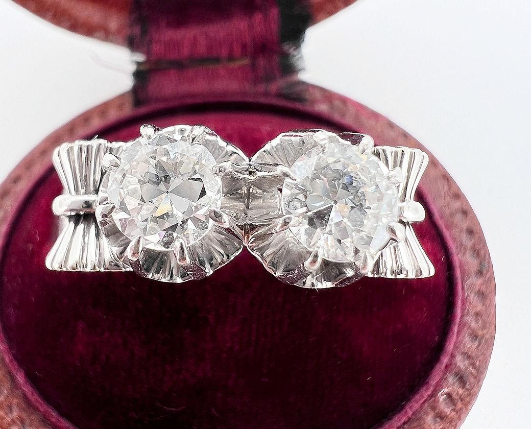 Vintage-Ring „Toi et Moi“ aus 18 Karat Gold, Platin und Diamanten im Vintage-Stil - ca. 1945. im Angebot 4