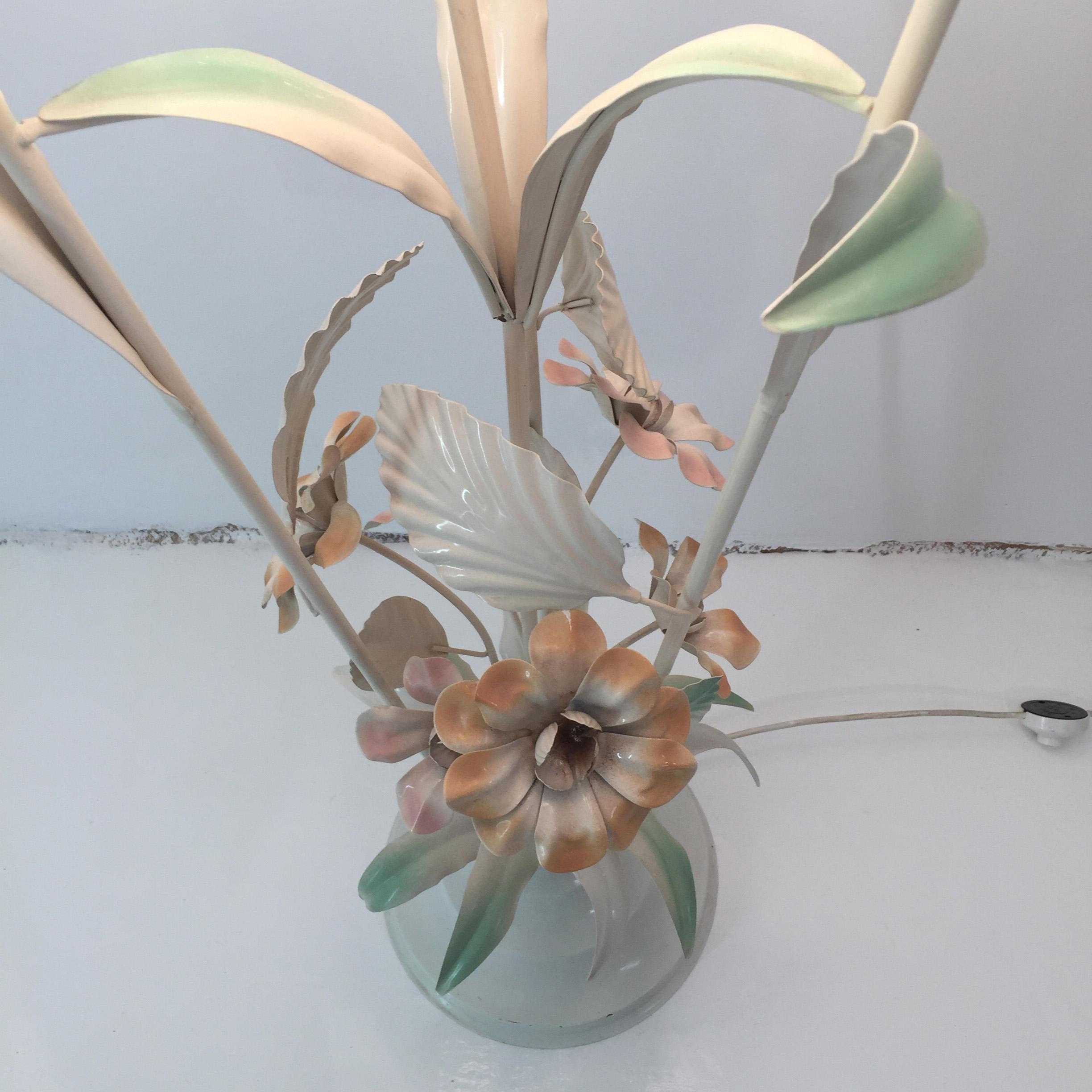 Vintage Toleware Four Globe Flower Floor Lamp Retro Midcentury Boho In Good Condition For Sale In London, GB