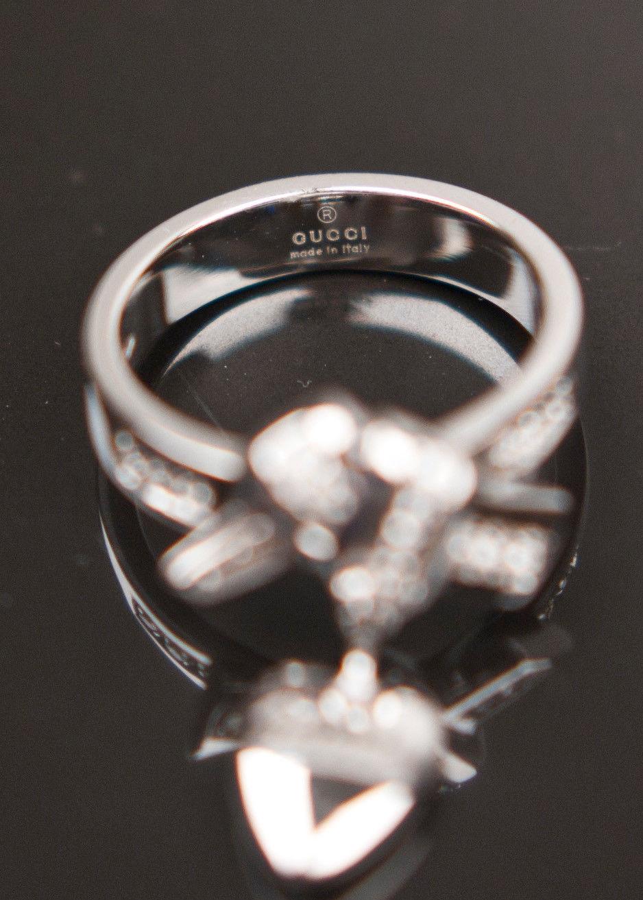 VINTAGE GUCCI 18K WHITE GOLD HEART CHARM RING with DIAMONDS 2