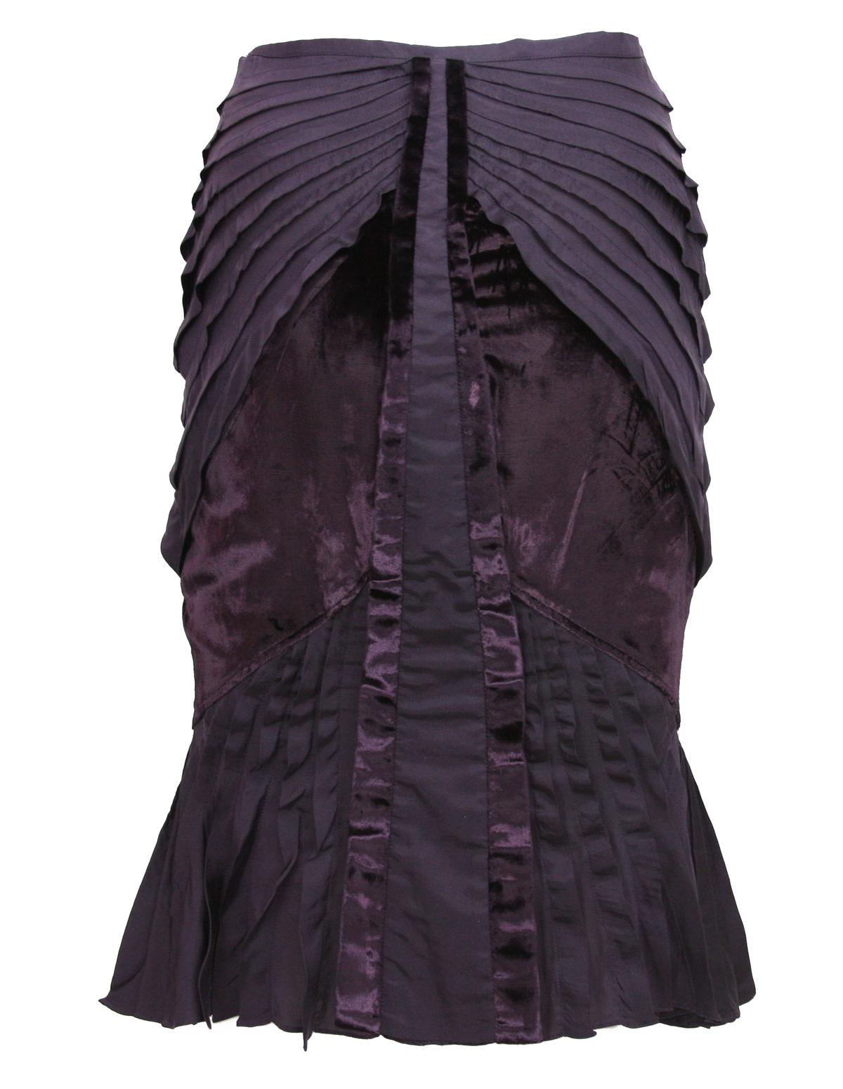 Noir Vintage Tom Ford for Gucci F/W 2004 Silk Velvet Purple Pleated Skirt 42 - US 6 en vente