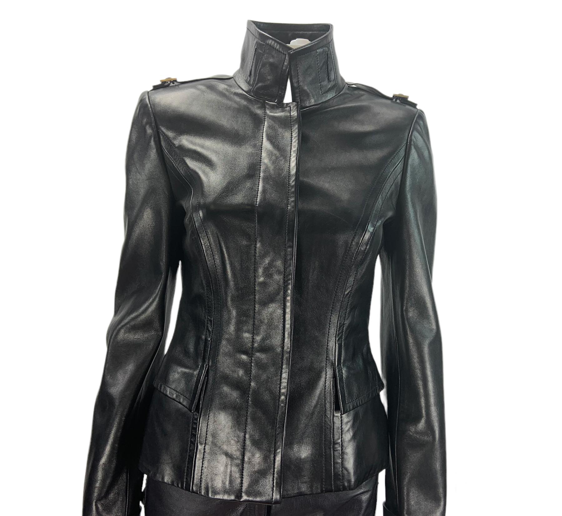 Vintage Tom Ford for Gucci Black Leather Women's Fitted Jacket
F/W 2001 Collection
Italian size - 40
100% Genuine Leather, Hidden Button Closure, Epaulets with Gold Tone Buckles, Two Deep Side Pockets, Fully Lined.
Measurements: Length - 22.5