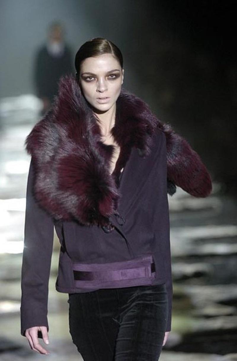 Vintage Tom Ford for Gucci FW 2004 Runway Removable Fox Collar Jacket It 42 US 6 For Sale 12