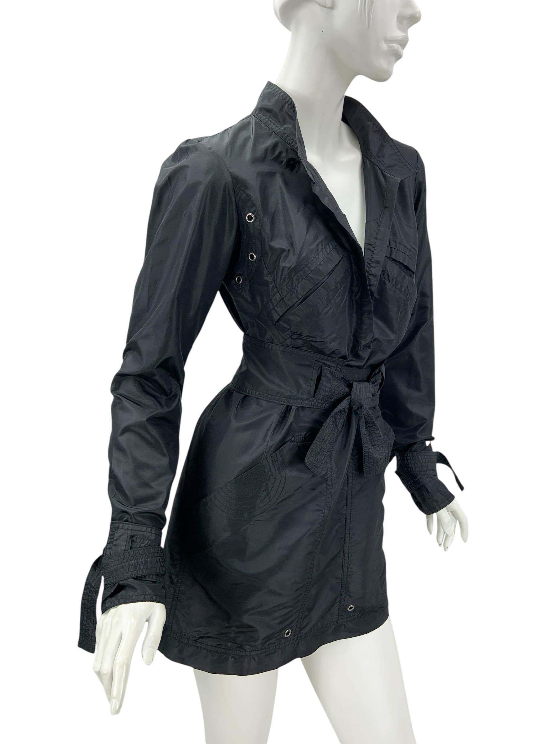 Vintage Tom Ford for Gucci S/S 2003 Black Silk Mini Dress It. 40 For Sale 5