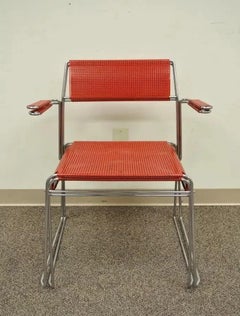 Vintage Tomado Mid Century Modern Stapelbare rote Stühle aus Chrom-Metallgeflecht, B - Paar
