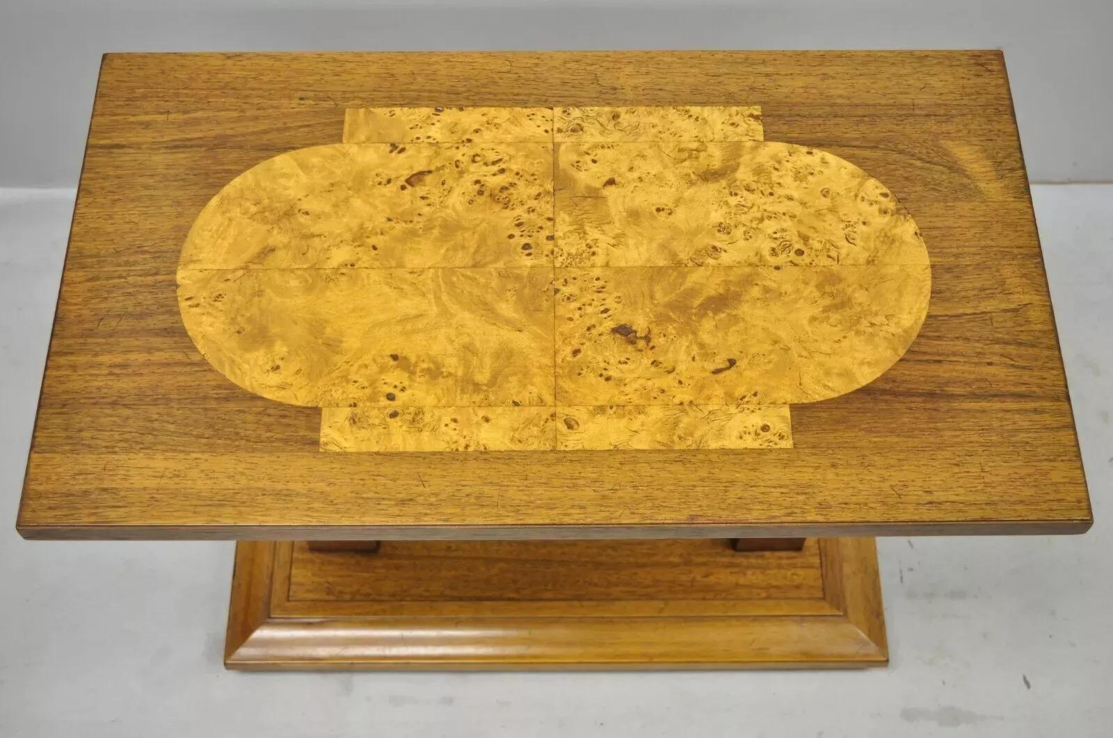Mesa auxiliar Vintage Tomlinson Burl Walnut Mid Century Modern Art Deco. El artículo se caracteriza por su construcción en madera, su bonito veteado, su etiqueta original, su artesanía estadounidense de calidad y su gran estilo y forma. Mediados del