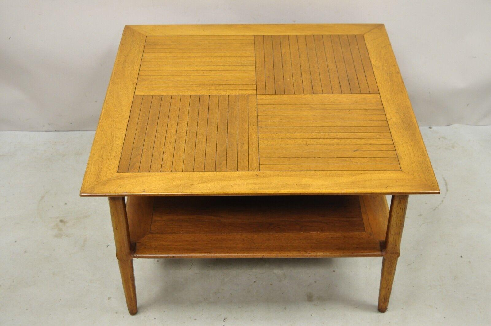 Vintage Tomlinson Sophisticate Square Walnut Mid Century Modern Lamp Side Table. Circa Mid 20th Century. Measurements: 19