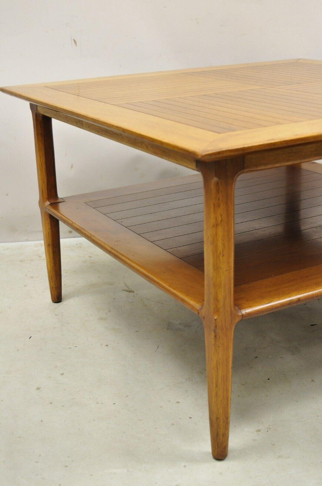 Table d'appoint vintage Tomlinson Square Walnut Mid Century Modern Lamp Side Table en vente 2