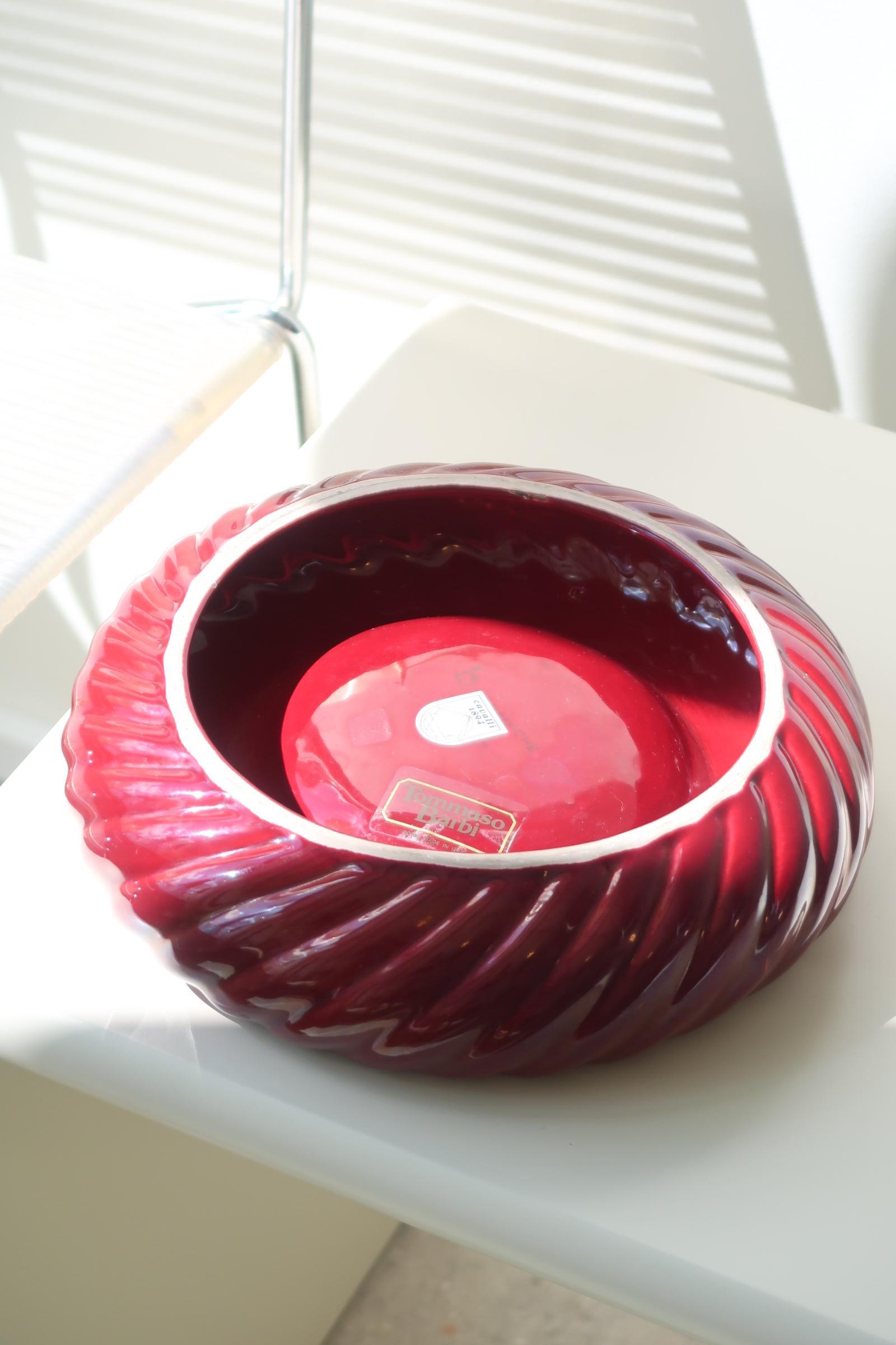 Late 20th Century Vintage Tommaso Barbi Italian 1970s Burgundy Red Ribbed Ceramic Bowl Centerpiece For Sale