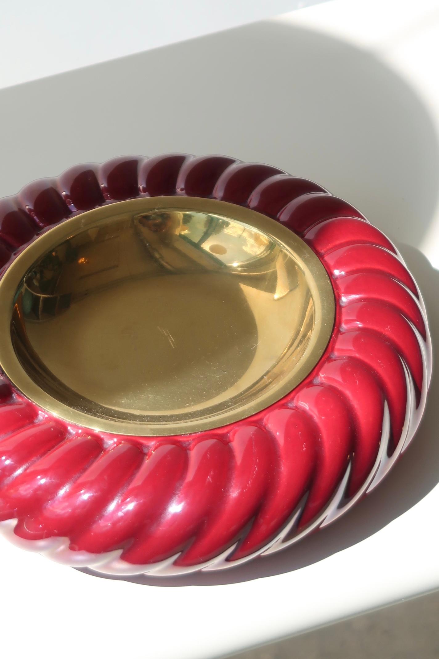 Vintage Tommaso Barbi Italian 1970s Burgundy Red Ribbed Ceramic Bowl Centerpiece For Sale 3