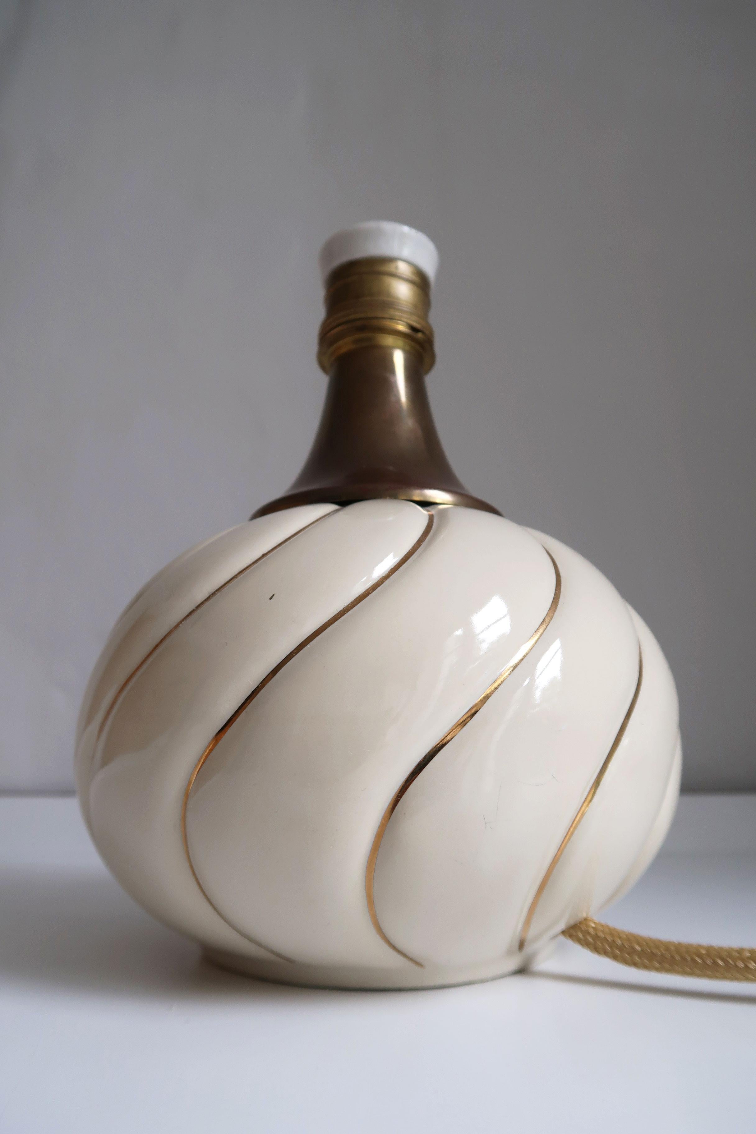 Mid-Century Modern Vintage Tommaso Barbi Style Ceramic Cream, Gold, Brass Table Lamp, 1970s