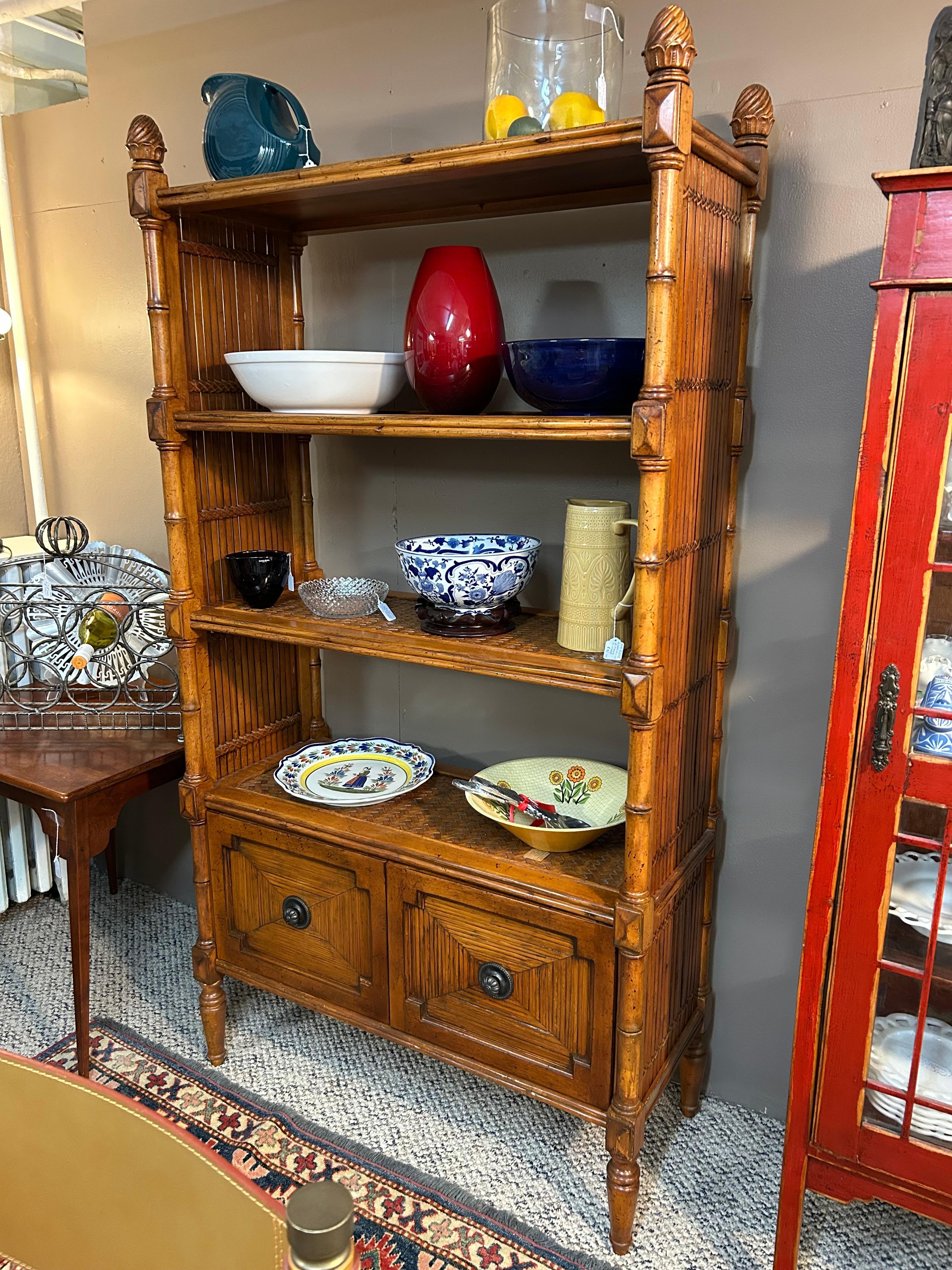 Libreria vintage Tommy Bahama in rattan, bambù e Wood in vendita 3