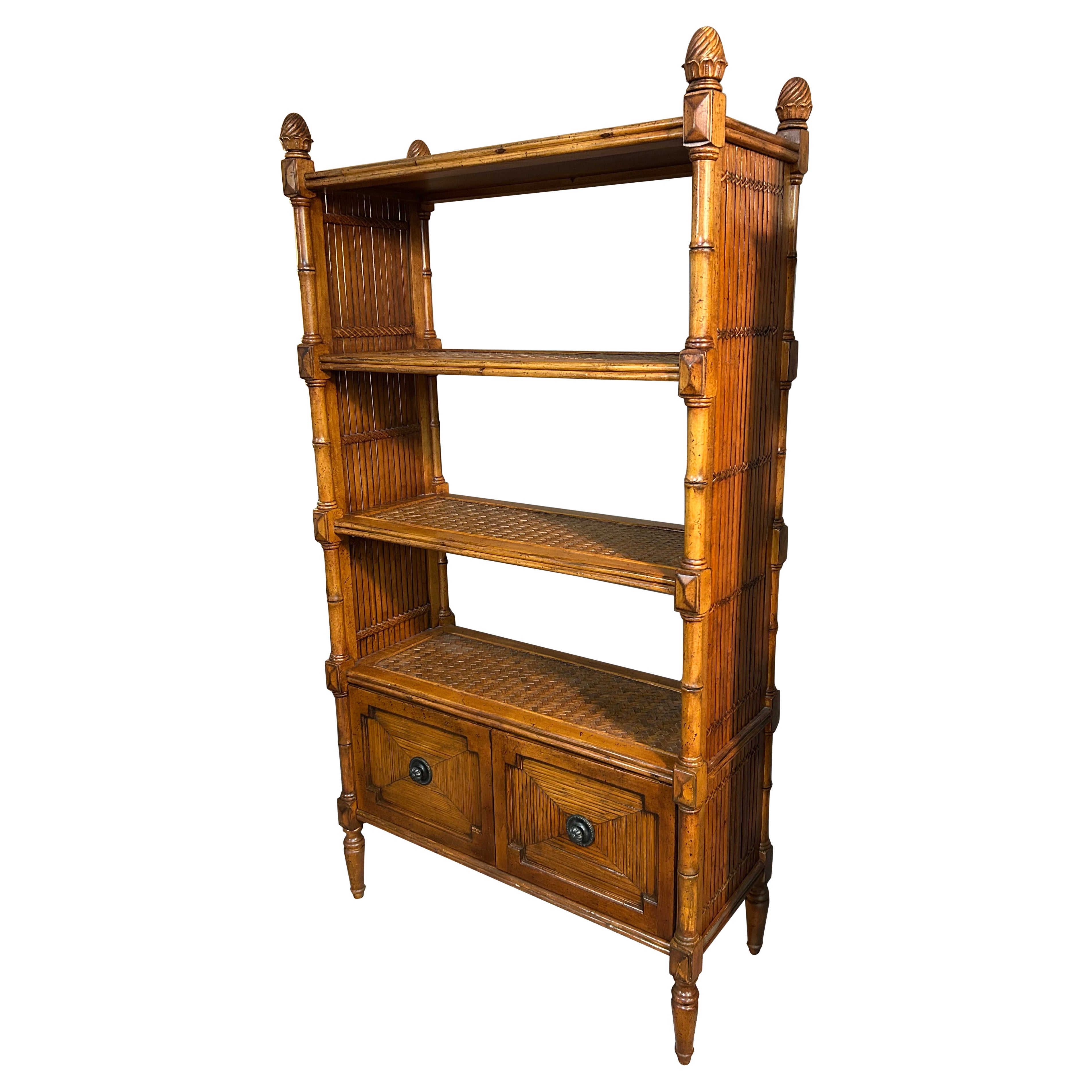 Libreria vintage Tommy Bahama in rattan, bambù e Wood in vendita