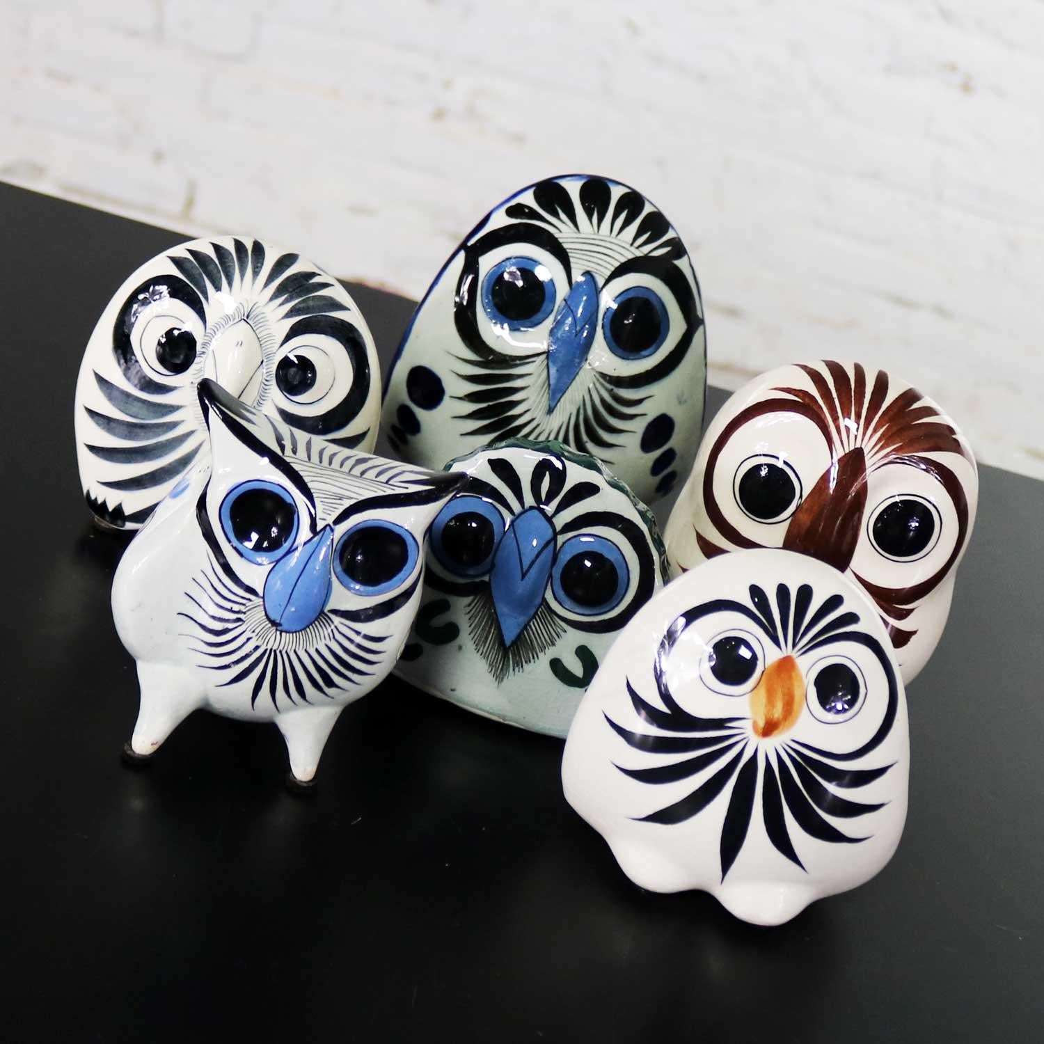Instant collection of six hand painted midcentury vintage Tonala pottery owls. Two are marked Mexico four are unmarked. They are all in wonderful vintage condition with normal wear for age, circa mid-20th century. 

We are loving these quirky