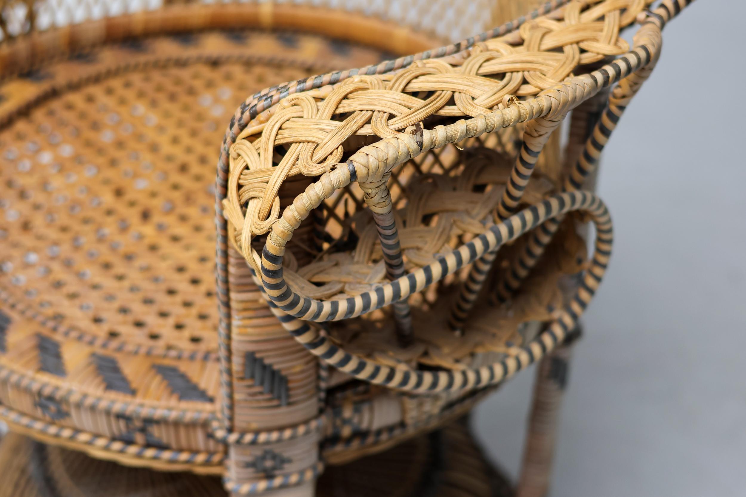 Mid-20th Century Vintage Tongue-in-Chic Handcrafted Wicker Peacock Chair 