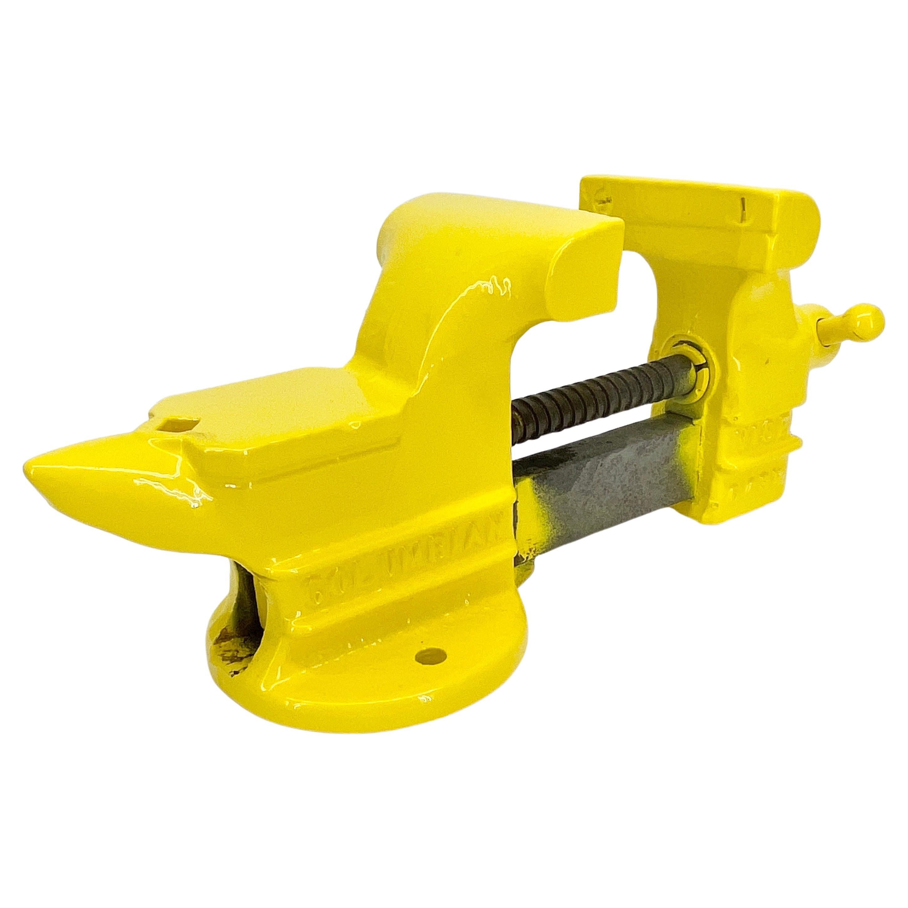 Vintage Tool Vice, Powder Coated Bright Yellow Desk Accessory In Good Condition For Sale In Haddonfield, NJ