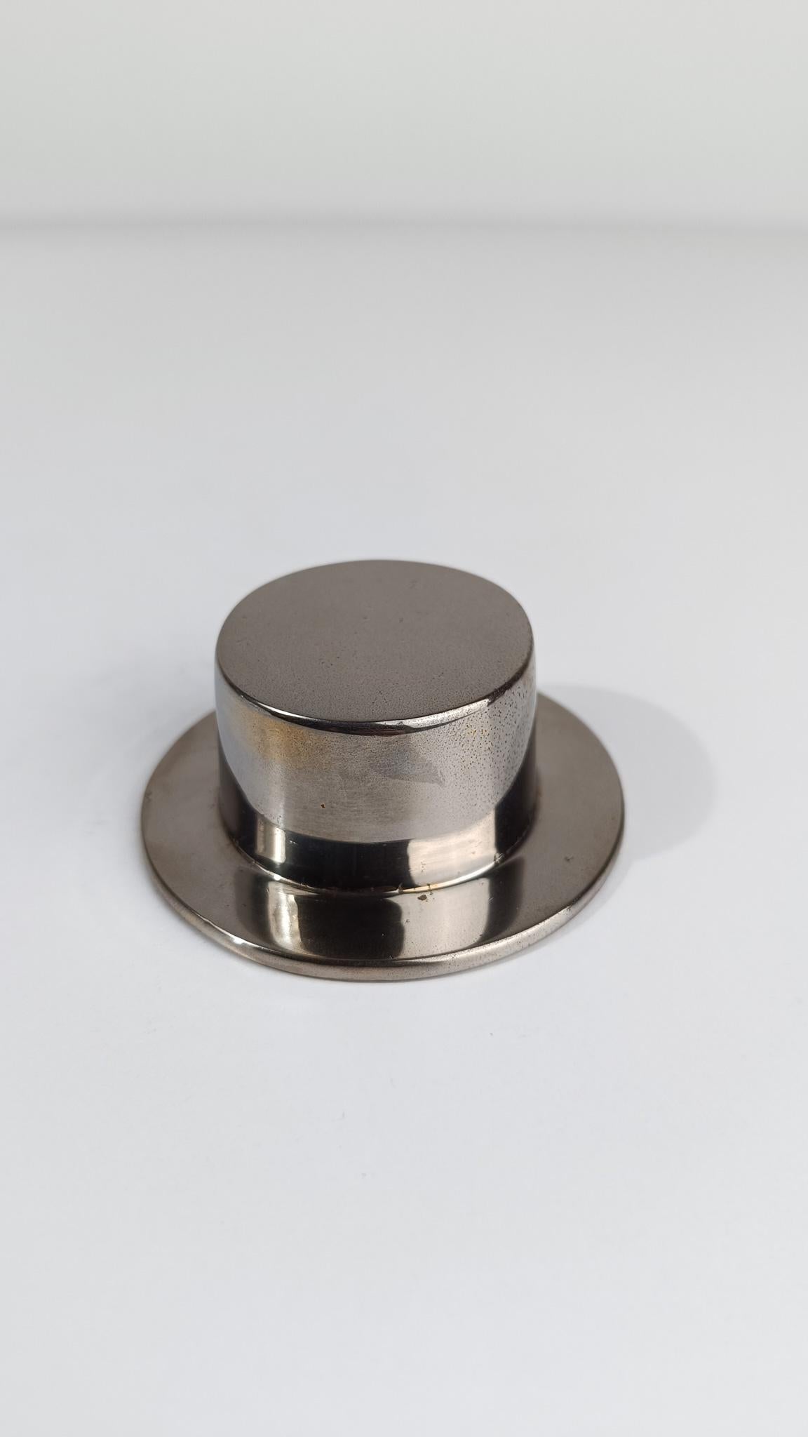 Vintage Top Hat Flaschenöffner aus versilbertem Messing Metall 70er Jahre im Angebot 6