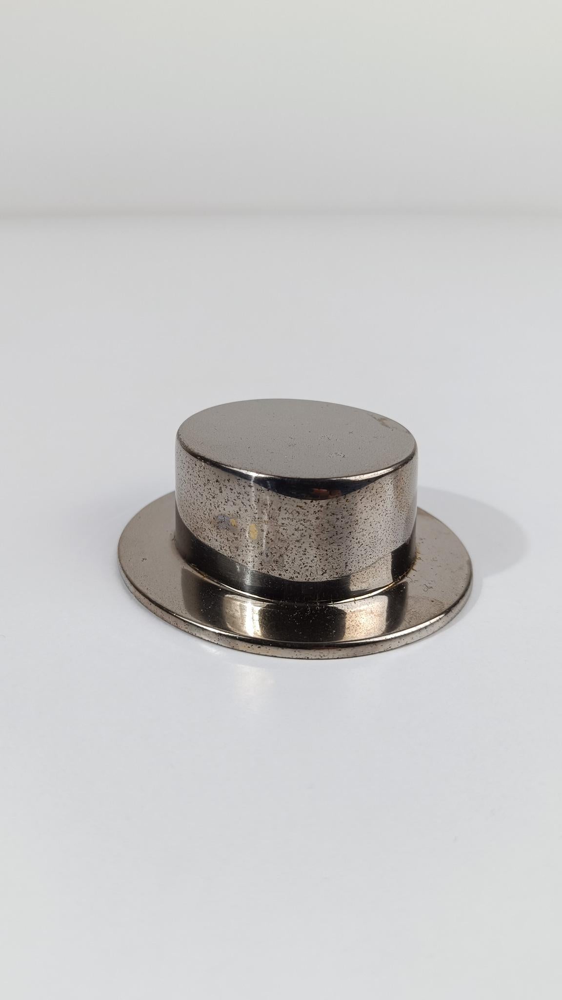 Vintage Top Hat Flaschenöffner aus versilbertem Messing Metall 70er Jahre im Angebot 8