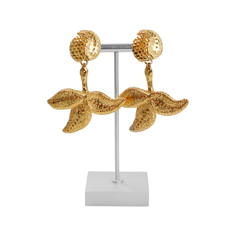 Artist Vintage ILTorrente Paris Gold Tone Dangling Earrings Circa 1980s For Sale