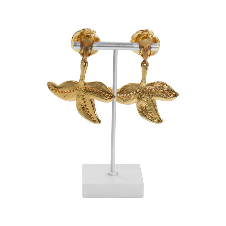 Vintage ILTorrente Paris Gold Tone Dangling Earrings Circa 1980s In Excellent Condition For Sale In New York, NY