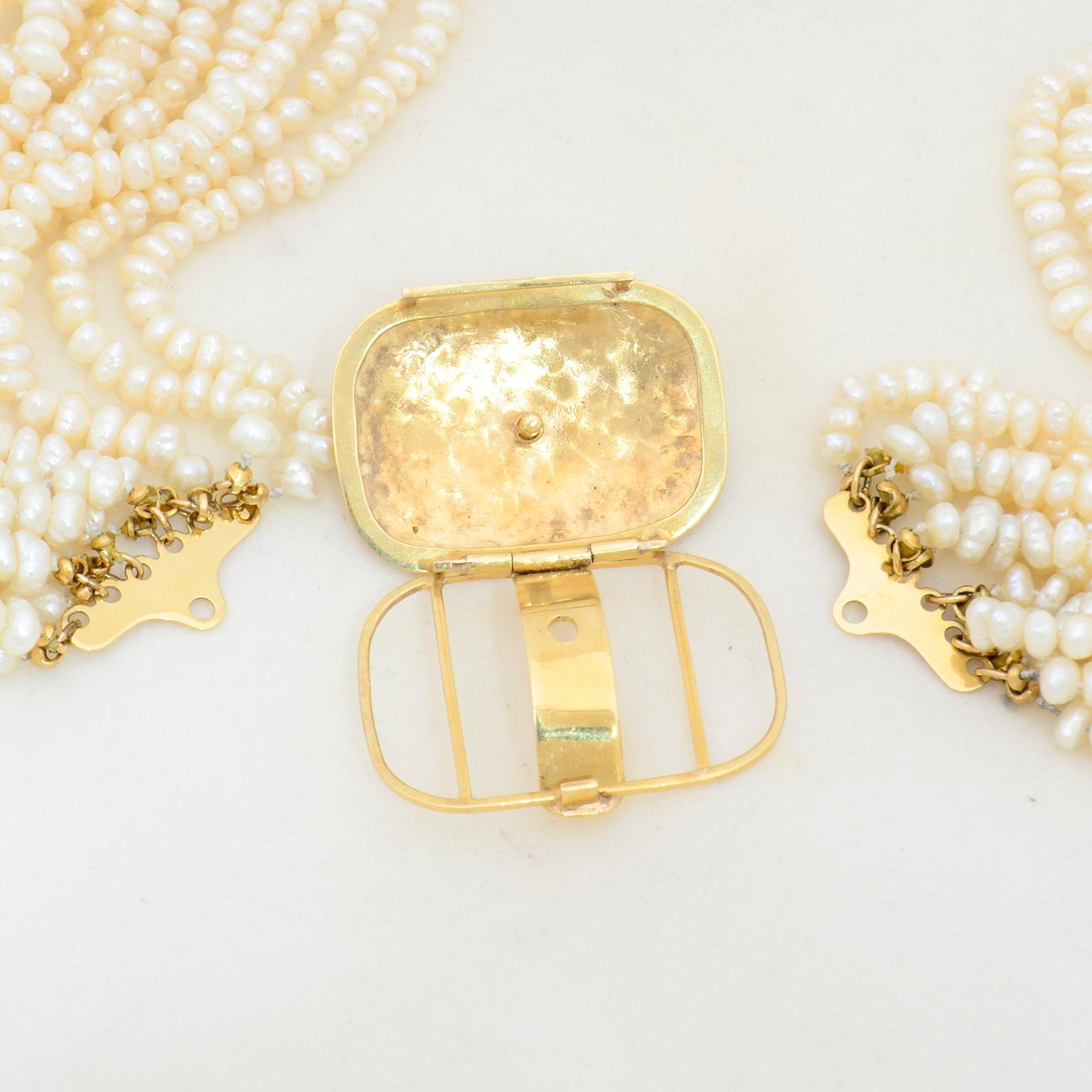 Vintage Torsade Style 12 Multi Strand Pearl 18k Gold Necklace For Sale 1