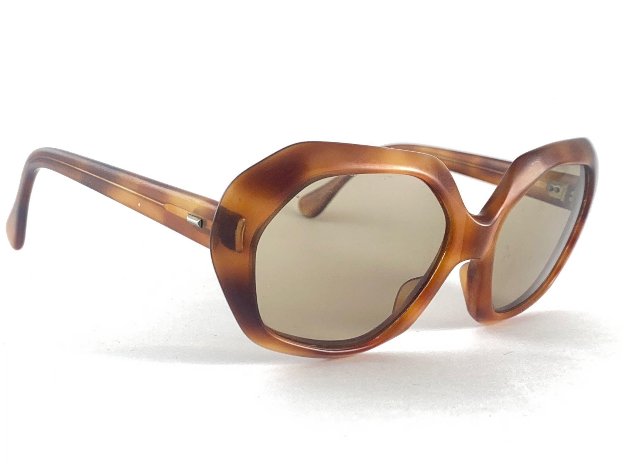 Chisti tartaruga vintage  Occhiali da sole anni '70 Made in France In condizioni ottime in vendita a Baleares, Baleares