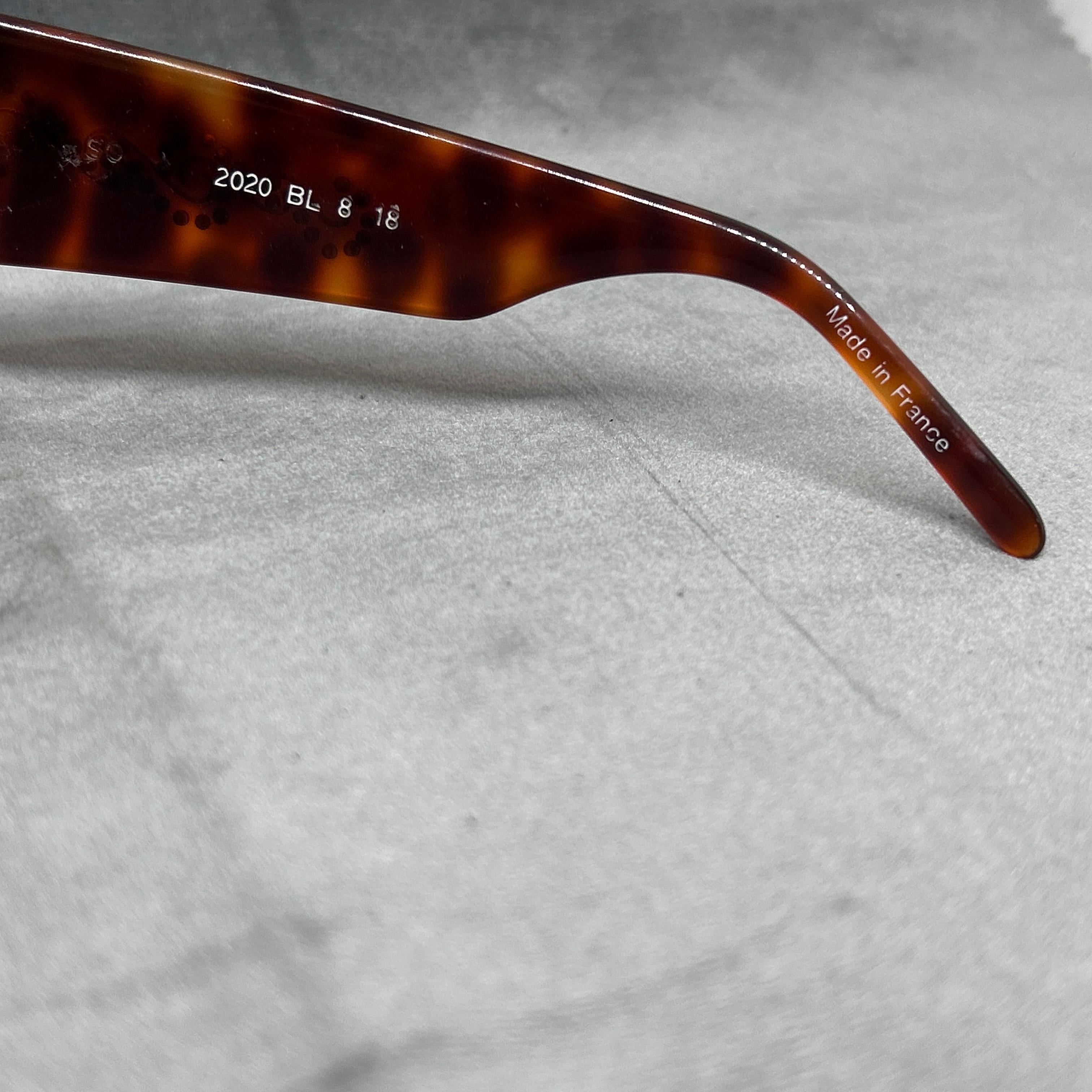 Übergroße Vintage-Sonnenbrille aus Schildpatt, Lucite und Strass mit Juwelen von Emmanuelle Khanh im Angebot 1