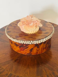 Boîte à papier vintage en écaille avec fleur de coquillage