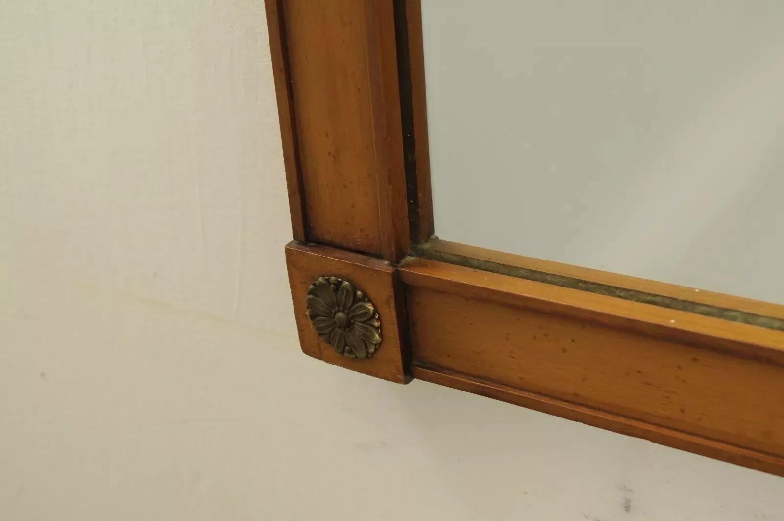 Vintage Toscana Dixon Powdermaker Französischer Regency-Wandspiegel aus Pekannussholz, Vintage (Spiegel) im Angebot