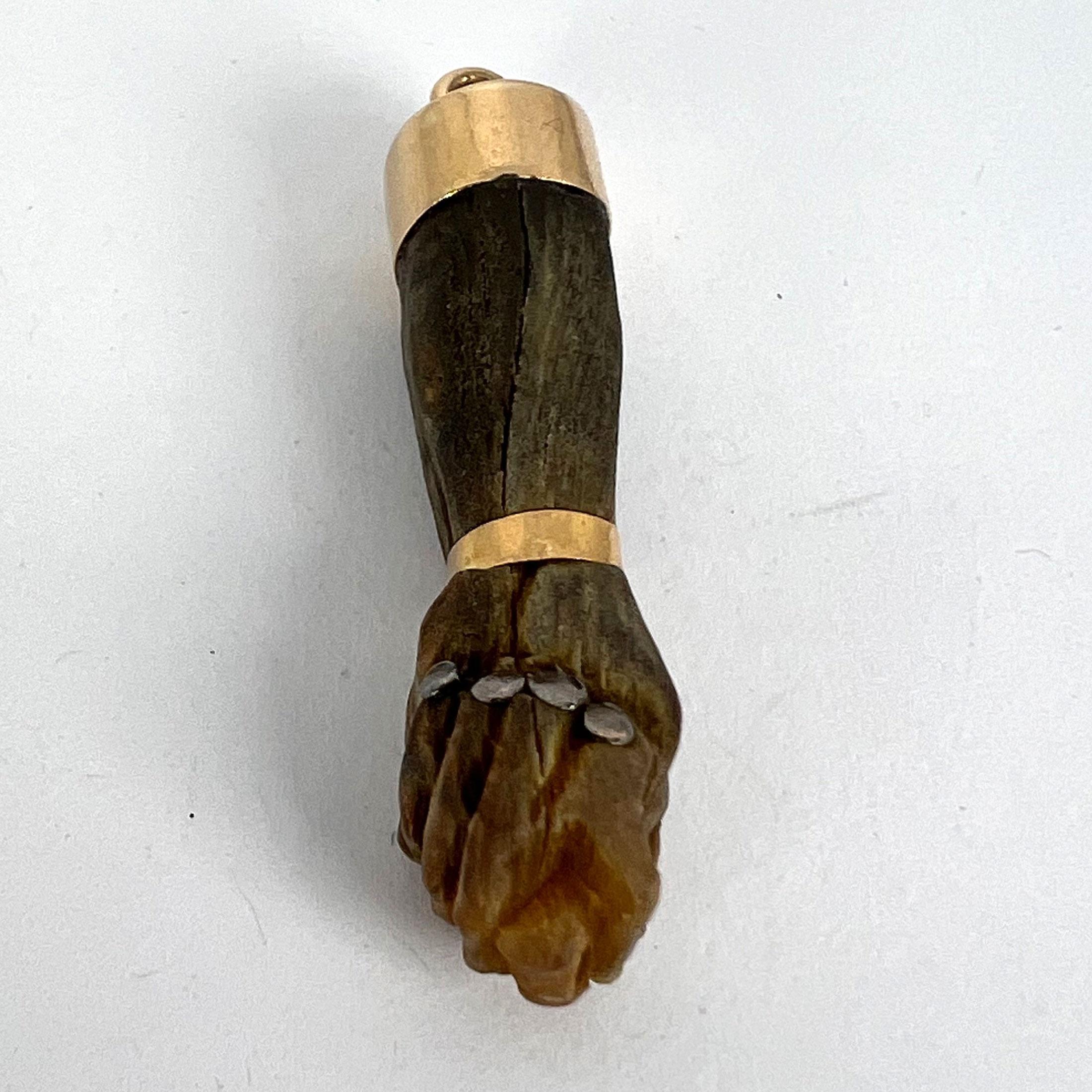 Mano Figa Pendentif breloque vintage Touch Wood en or jaune 18 carats en vente 10