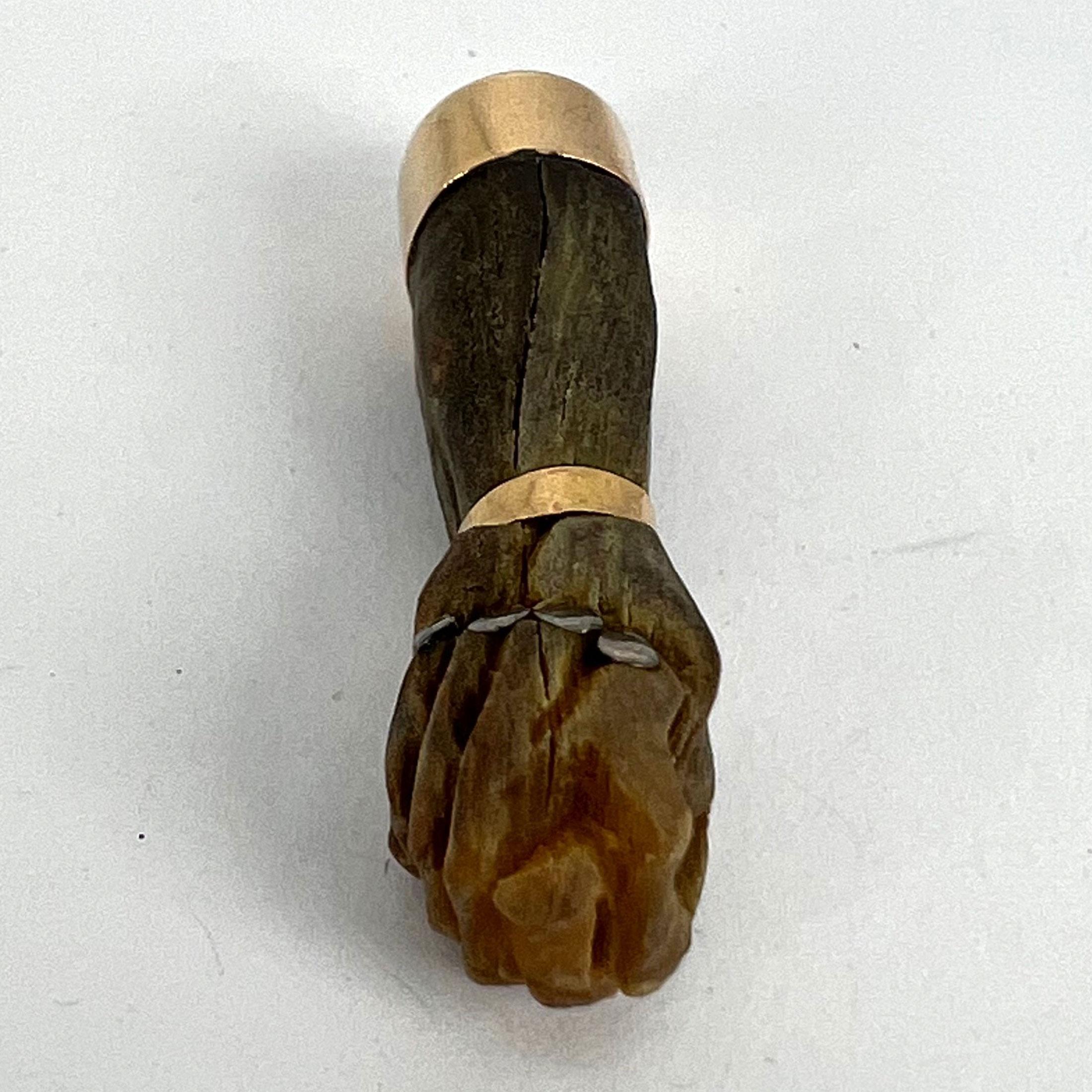 Mano Figa Pendentif breloque vintage Touch Wood en or jaune 18 carats en vente 11