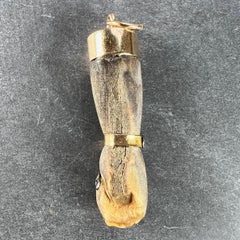 Vintage Touch Wood Mano Figa 18K Yellow Gold Charm Pendant