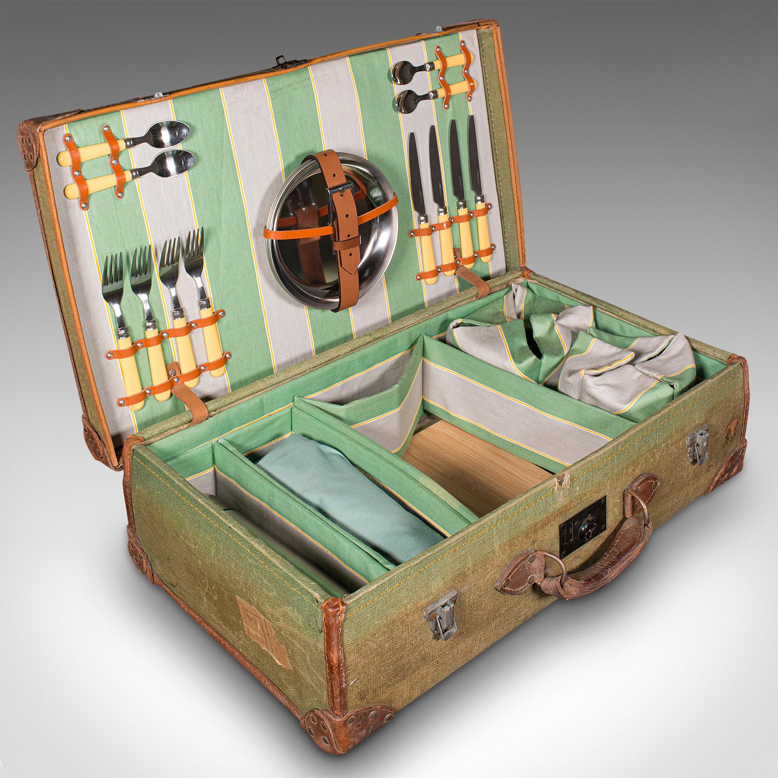 Set de Picnic Vintage Touring, Inglés, Lona, Cuero, Estuche, Mediados de Siglo, C.1950 2