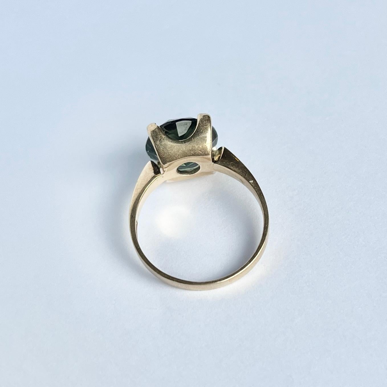 Vintage-Ring aus Turmalin und 9 Karat Gold (Smaragdschliff)
