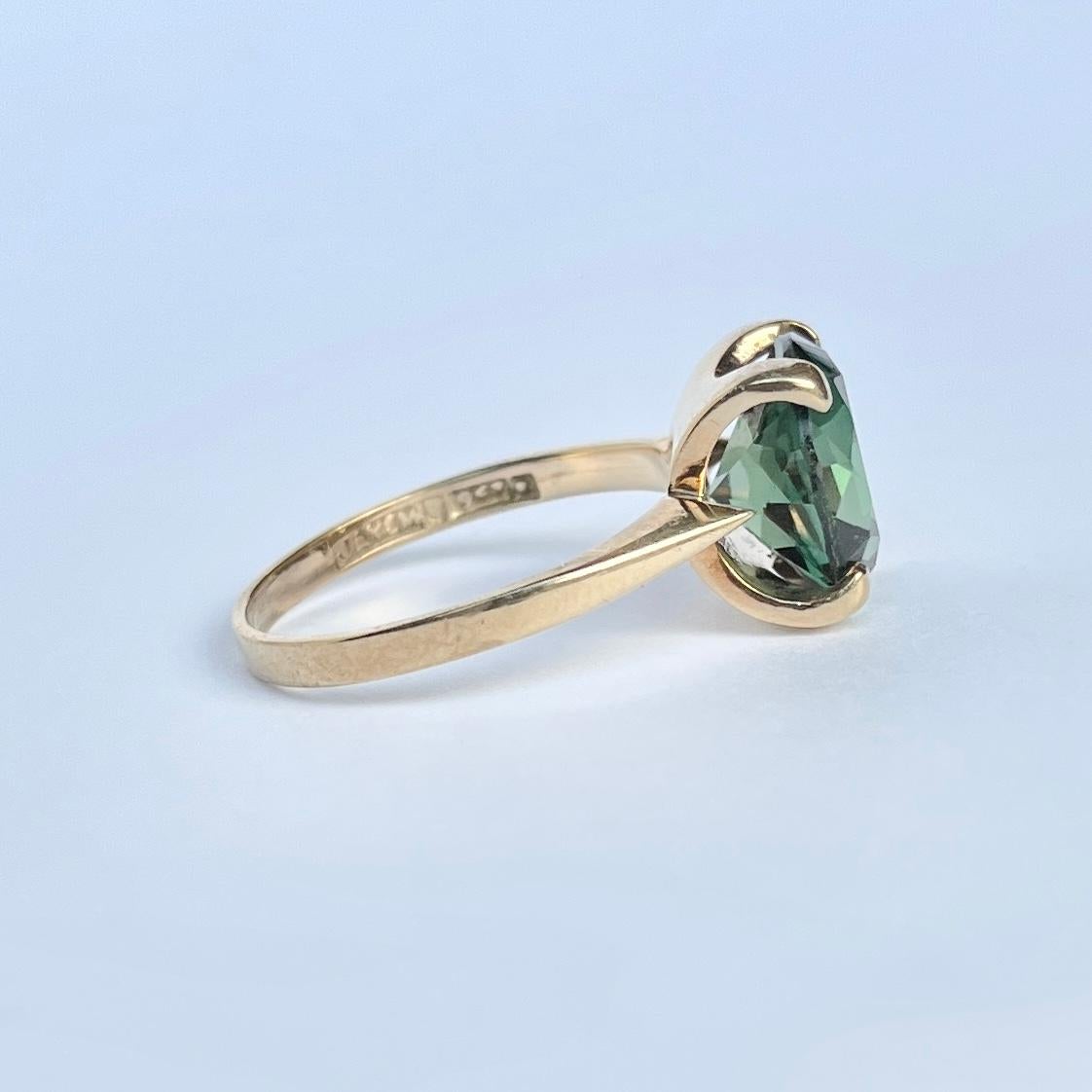 Vintage Tourmaline and 9 Carat Gold Ring In Good Condition For Sale In Chipping Campden, GB