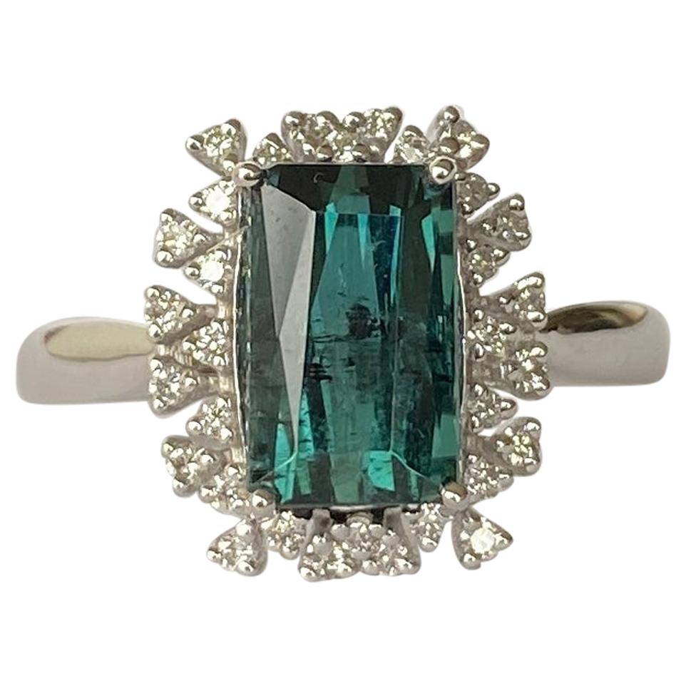 Vintage Tourmaline and Diamond 14 Carat White Gold Ring For Sale