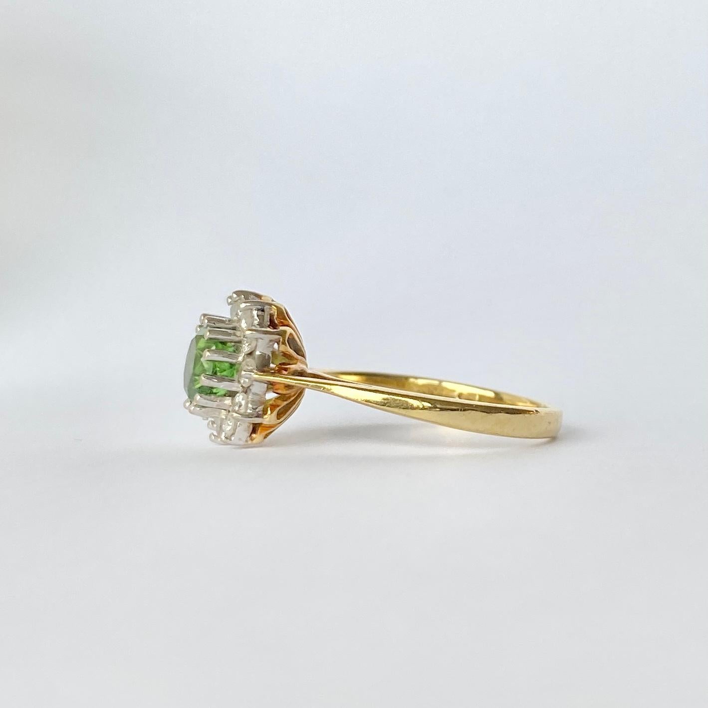 Taglio rotondo Anello a grappolo d'epoca con tormalina e diamanti in oro 18 carati in vendita