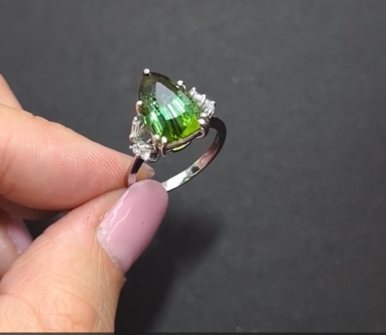 Contemporary Vintage Tourmaline Diamond Cocktail Ring Bi Color Ombre Green 18k White Gold