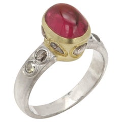 Anello con tormalina rosa cabochon in oro 18 carati bicolore Anello vintage con tormalina rosa