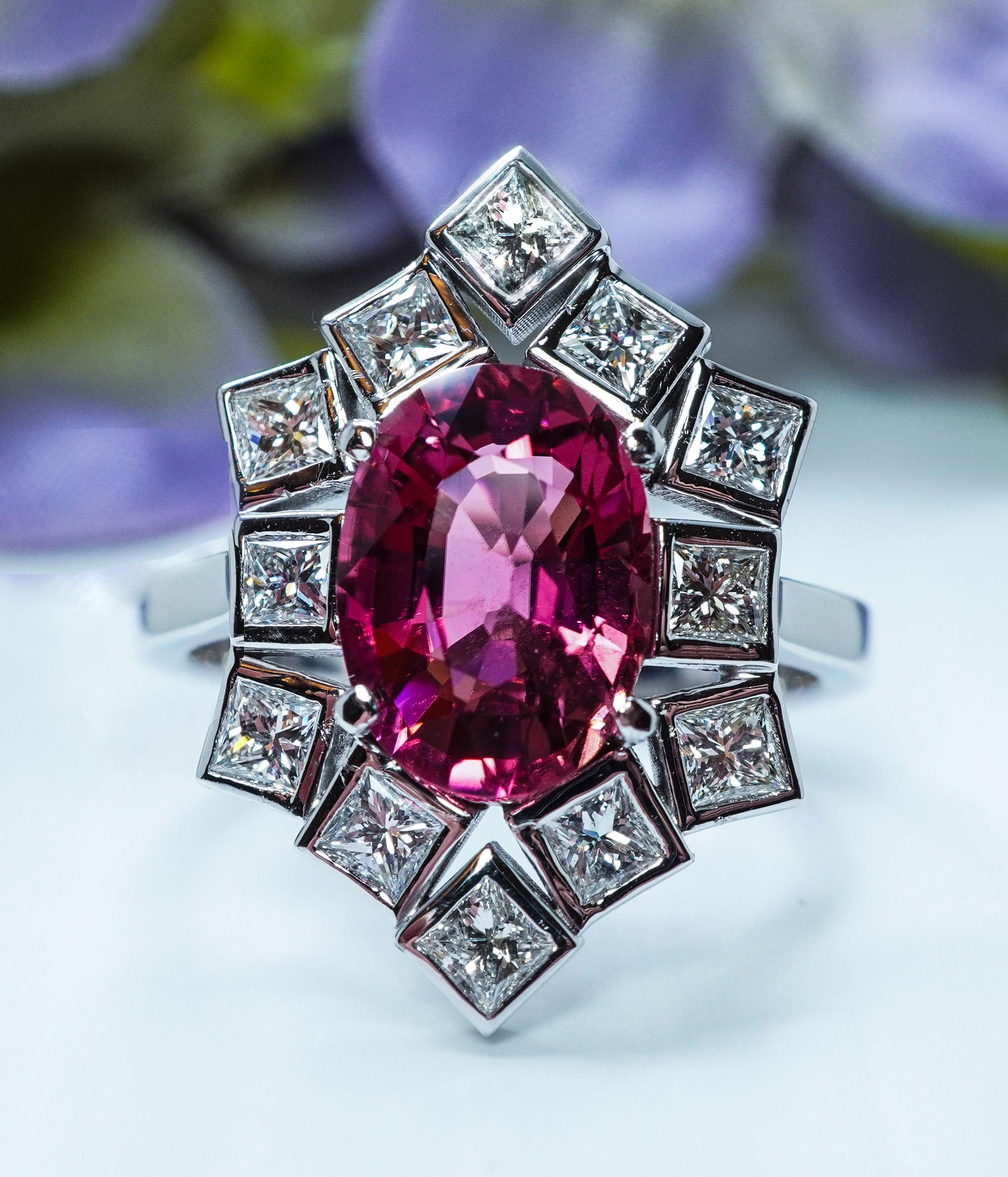  Vintage Tourmaline Princess Diamond Cocktail Ring 18K White Gold Estate Giant 

 What a luxurious piece of jewelry! It has it all, a beautiful Tourmaline and brilliant princess cut diamonds all set in a fascinating design. It is a piece of estate