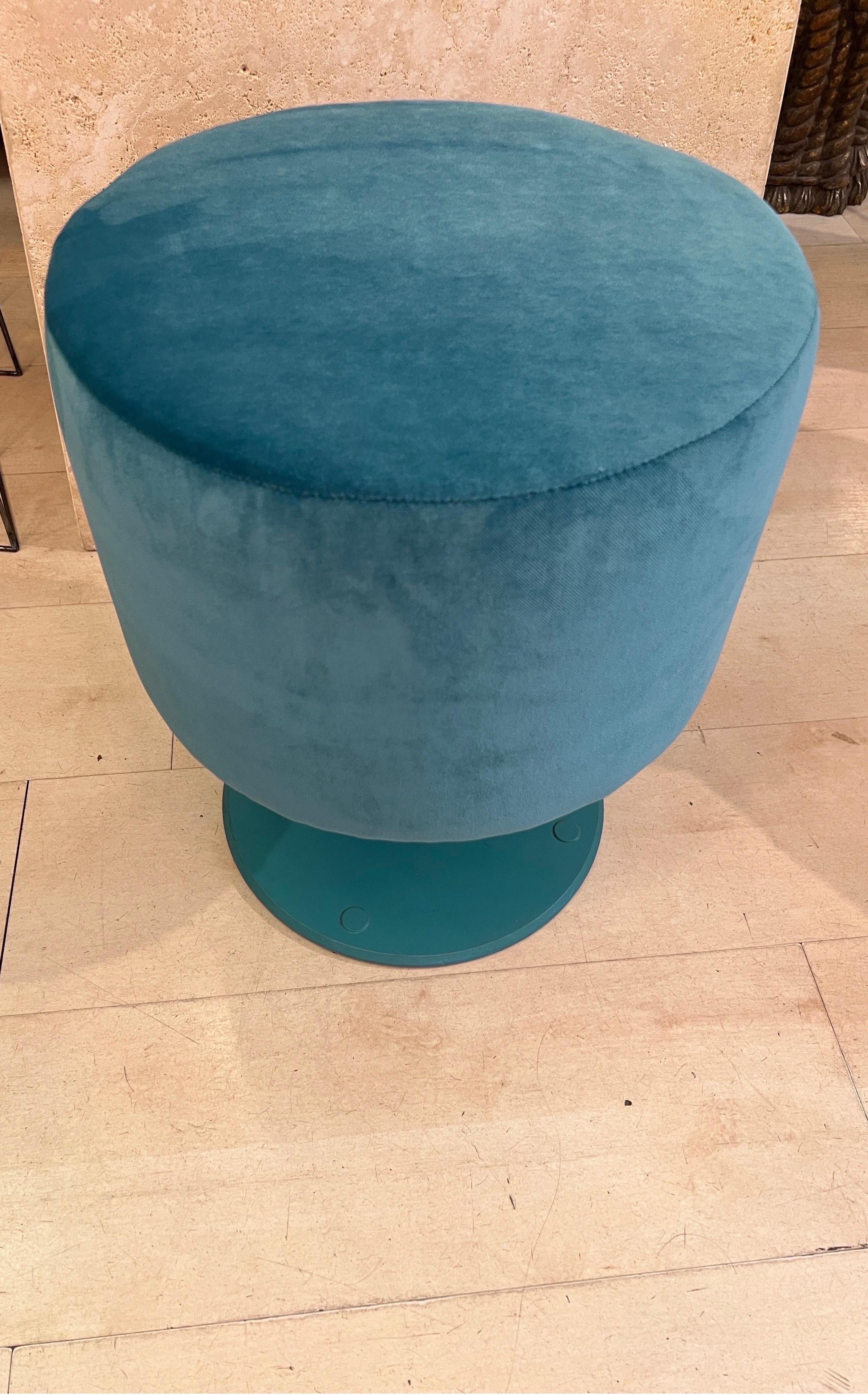 Pouf vintage in Tourquoise appena rivestito in velluto, anni '70 In condizioni buone in vendita a Florence, IT