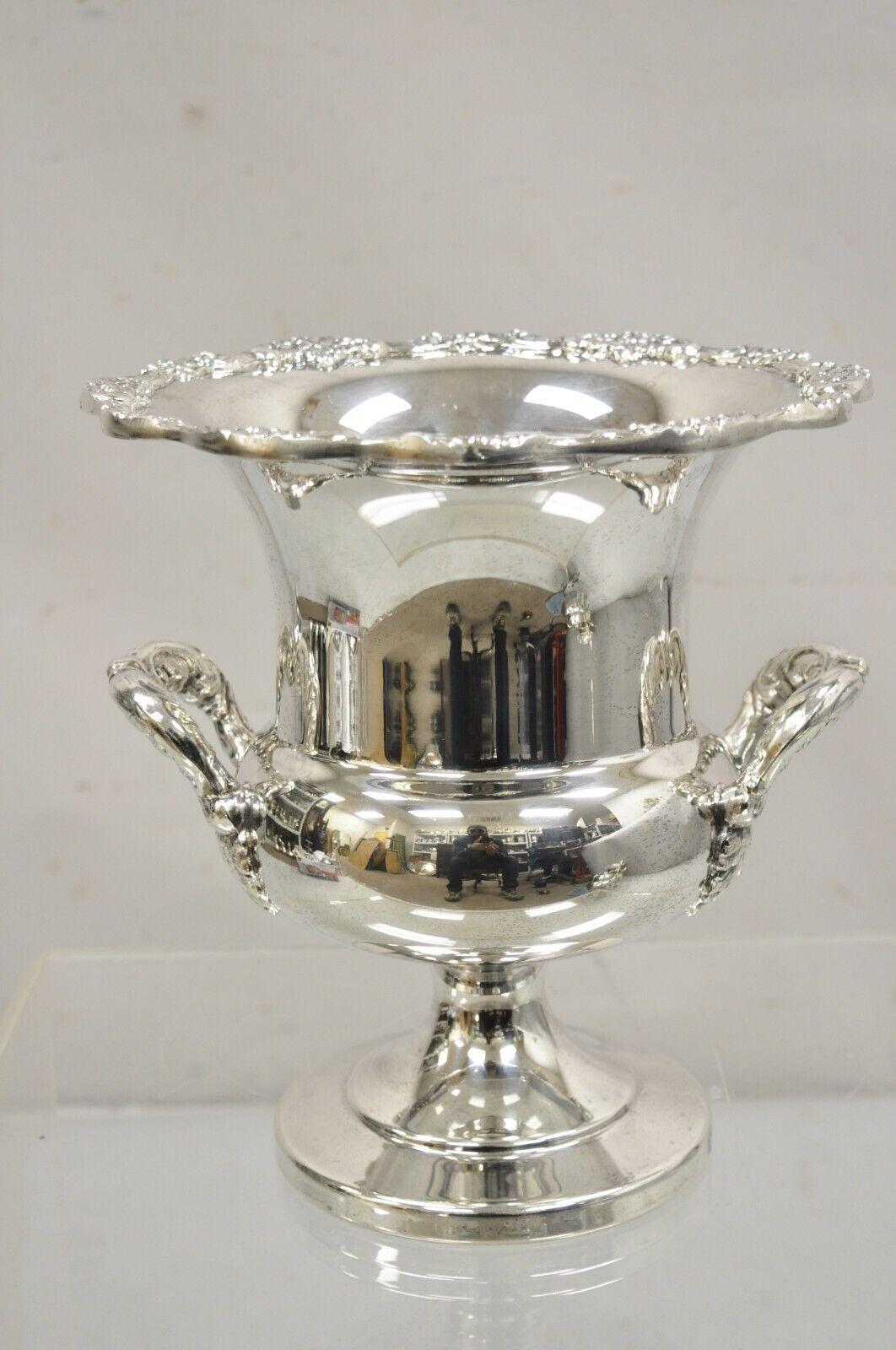 Vintage Towle Regency Style Silver Plated Trophy Cup Ice Bucket Champagne Chiller. Circa Mid 20th Century. Dimensions : 10