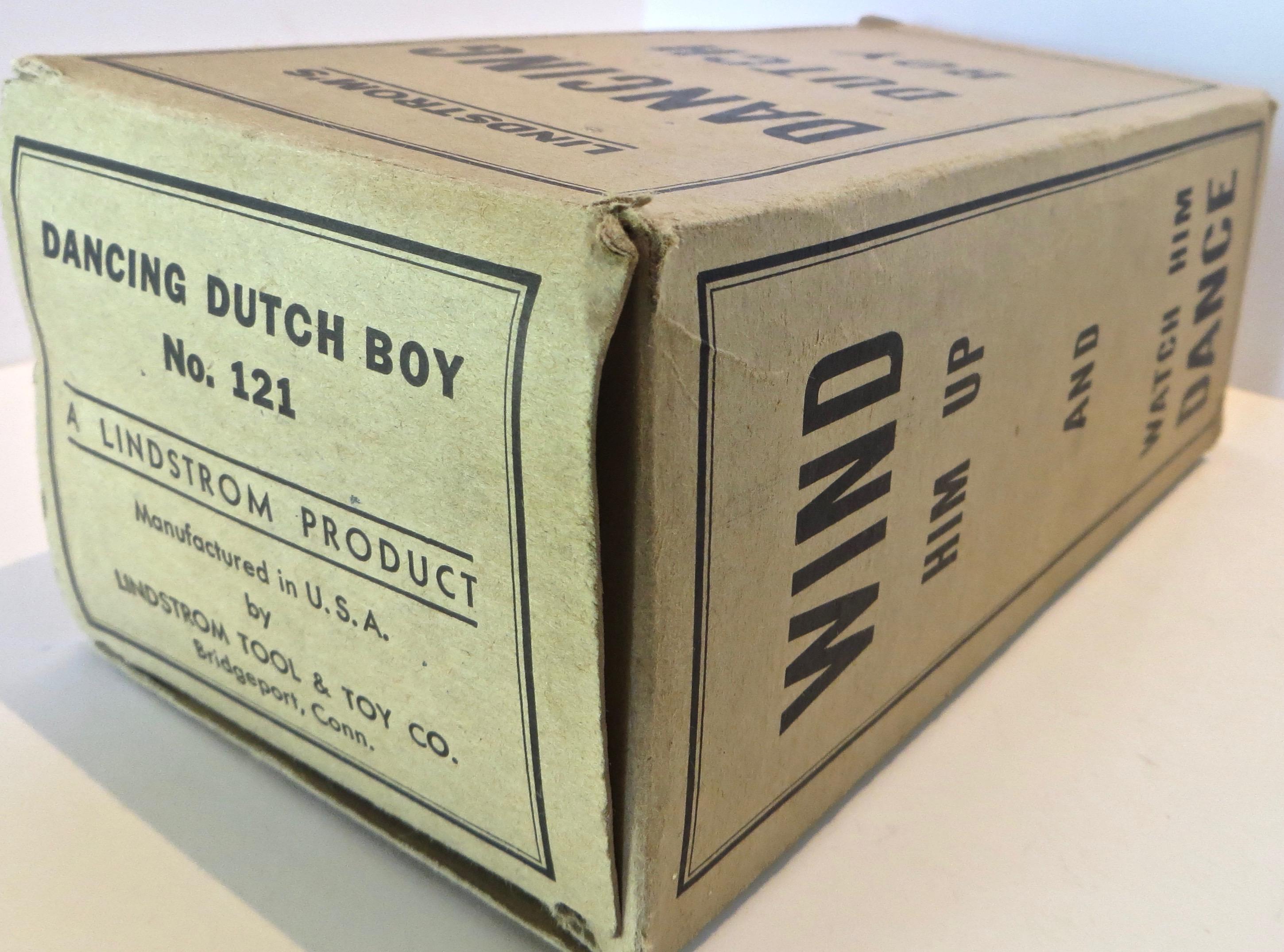 Vintage-Spielzeug von Lindstrom, tanzender niederländischer Junge, der Akkordeon spielt, amerikanisch, um 1930 (Mitte des 20. Jahrhunderts) im Angebot