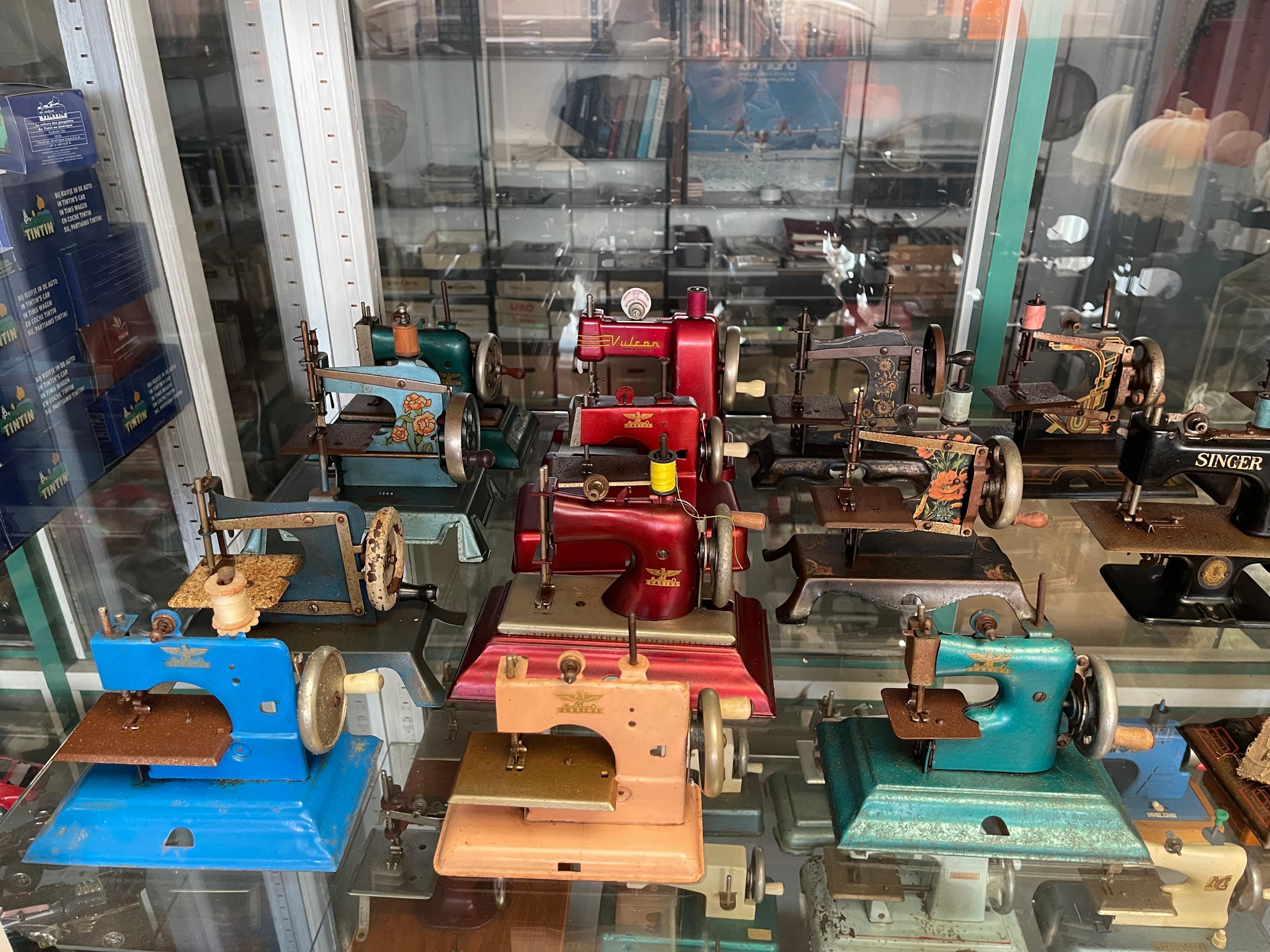 Unknown Vintage Toy Sewing Machine Collection Featuring Singer, Vulcan, Regina, Elna, an