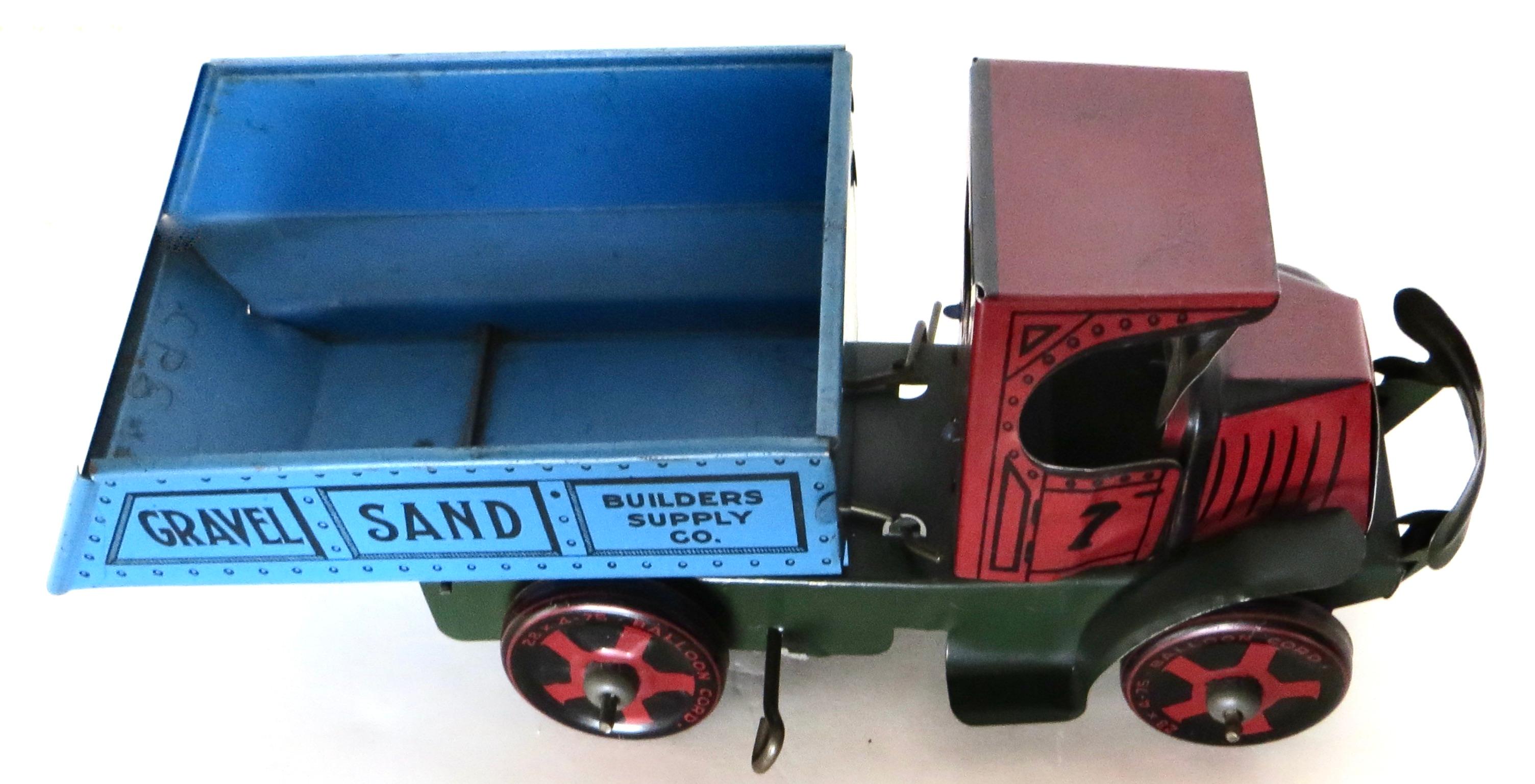 Artisanat Truck Wind-Up Dump Truck de The Marx Toy Company, N.Y. Américain vers 1930 en vente
